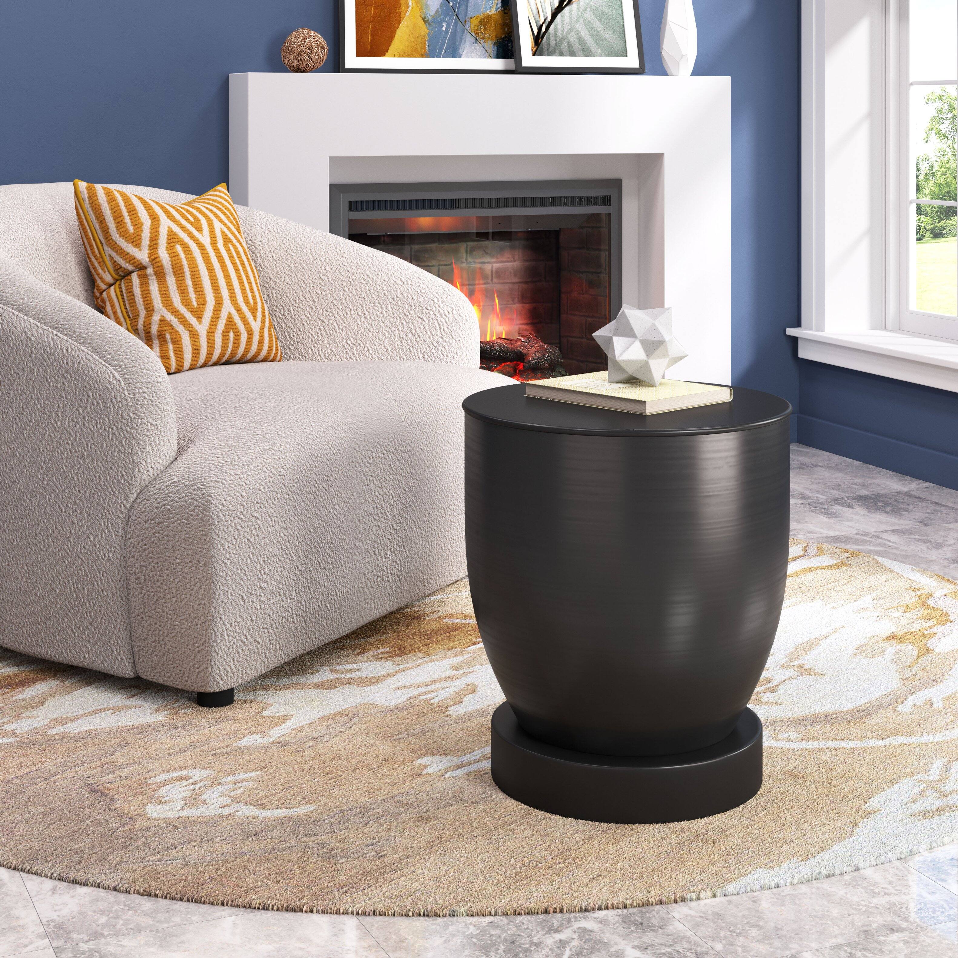 Angle. Hivvago - Baku Side Table Black - Black.