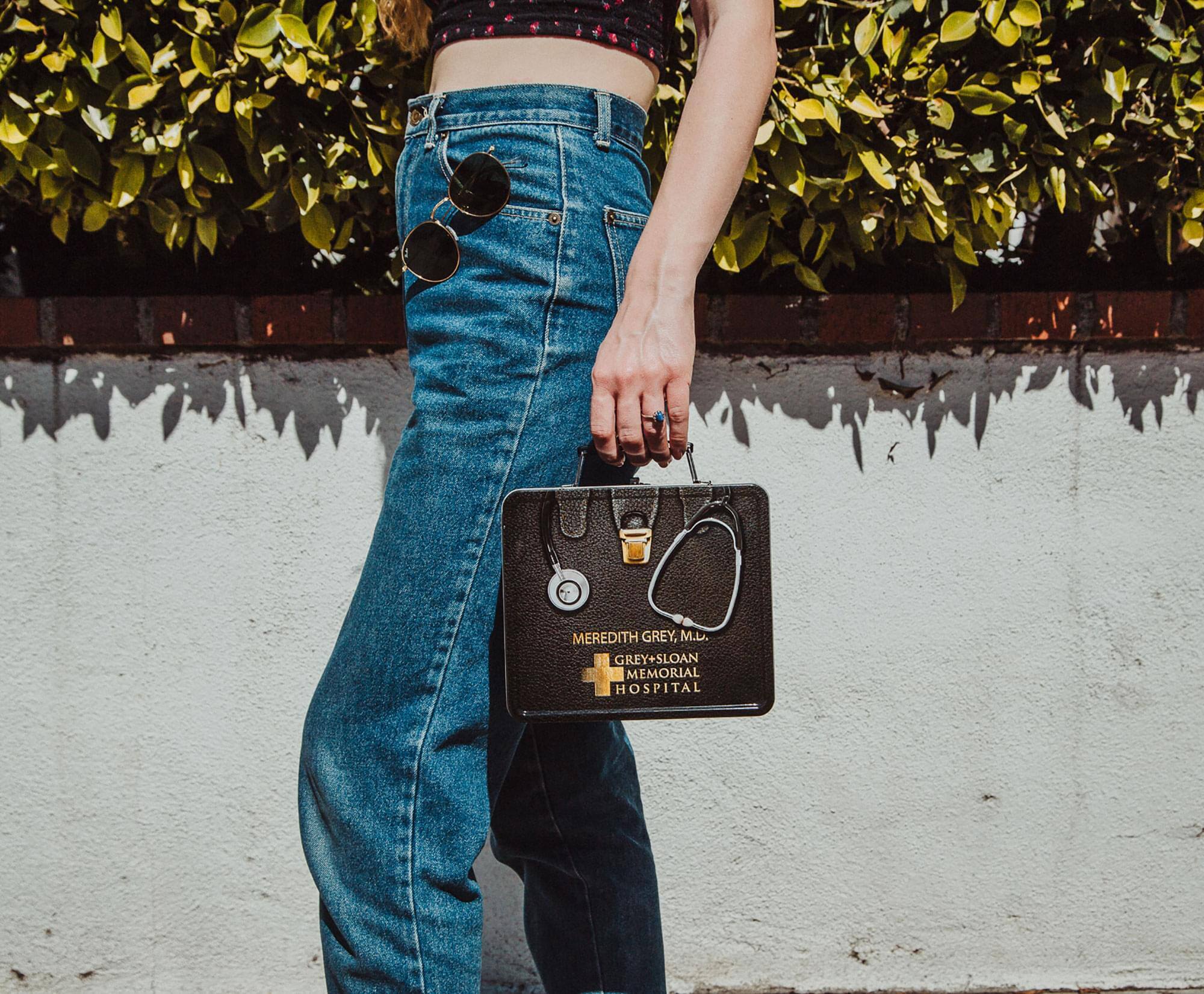 MEREDITH GREY, M.D.  
GREY+SLOAN MEMORIAL HOSPITAL