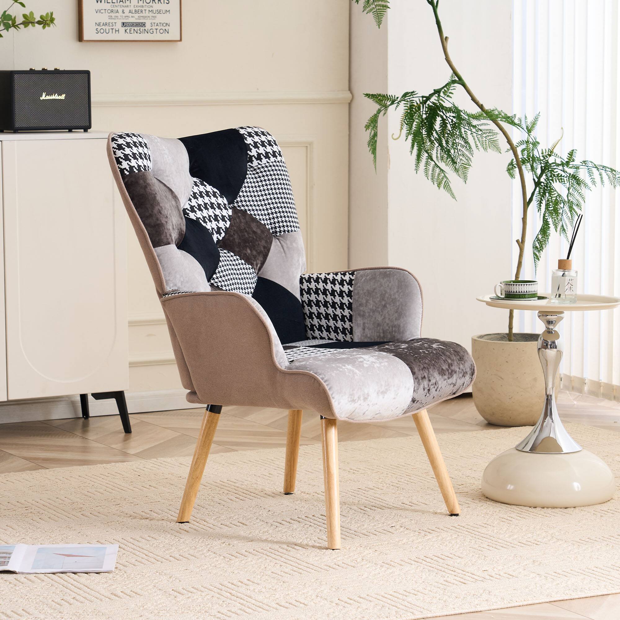 WILLIAM MORRIS VICTORIA & ALBERT MUSEUM NEAREST STATION SOUTH KENSINGTON