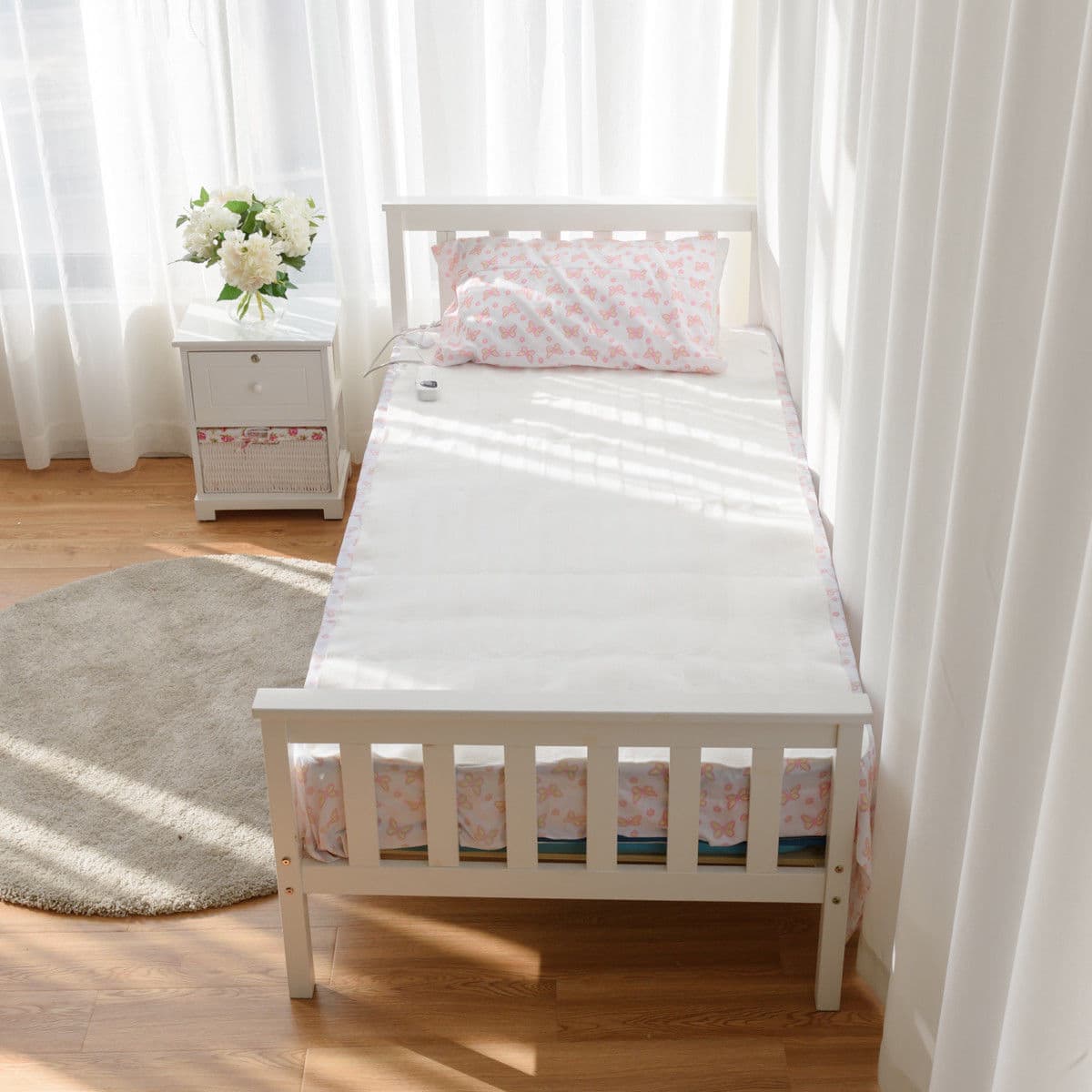 Alt View 6. Costway - Heated Mattress Pad Low-Voltage 5 Temperature Modes 8H Timer UL Twin Size - White.