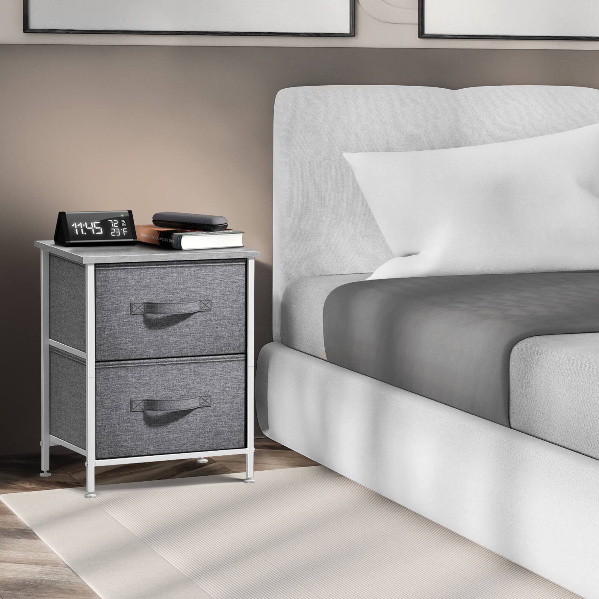 11:45  
72°F  
23°C