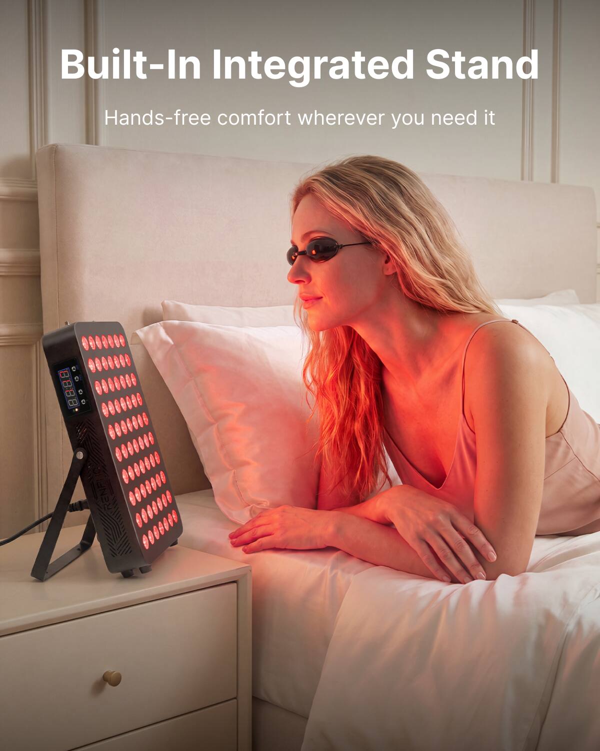 Built-In Integrated Stand  
Hands-free comfort wherever you need it