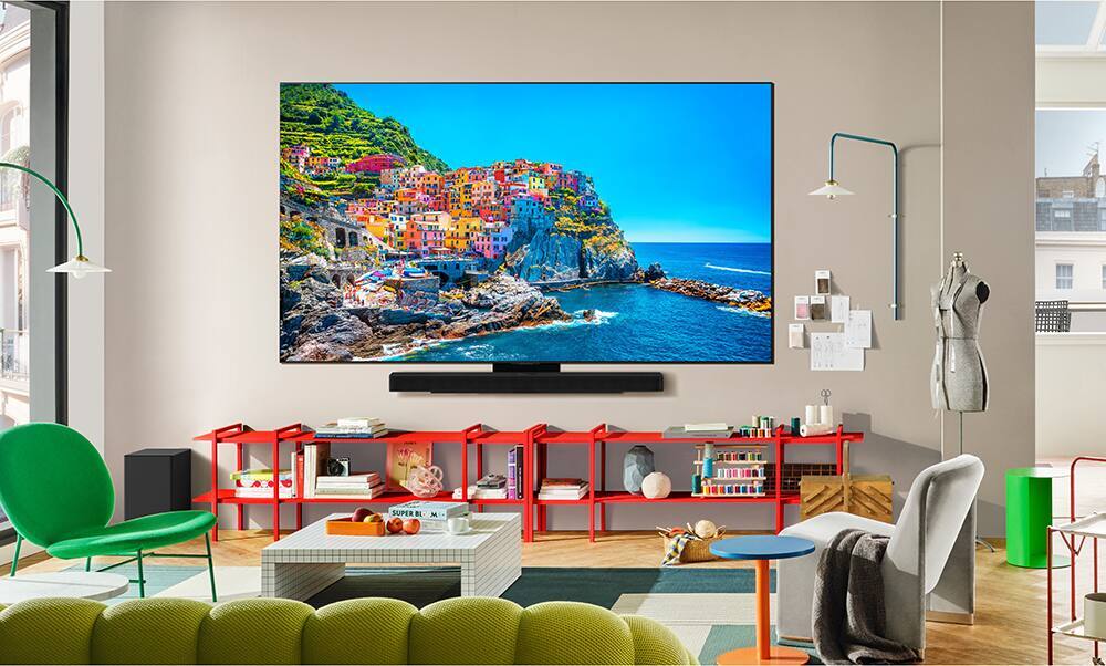 Alt View 7. LG - 77" Class OLED evo AI C5 4K Smart TV - Black.