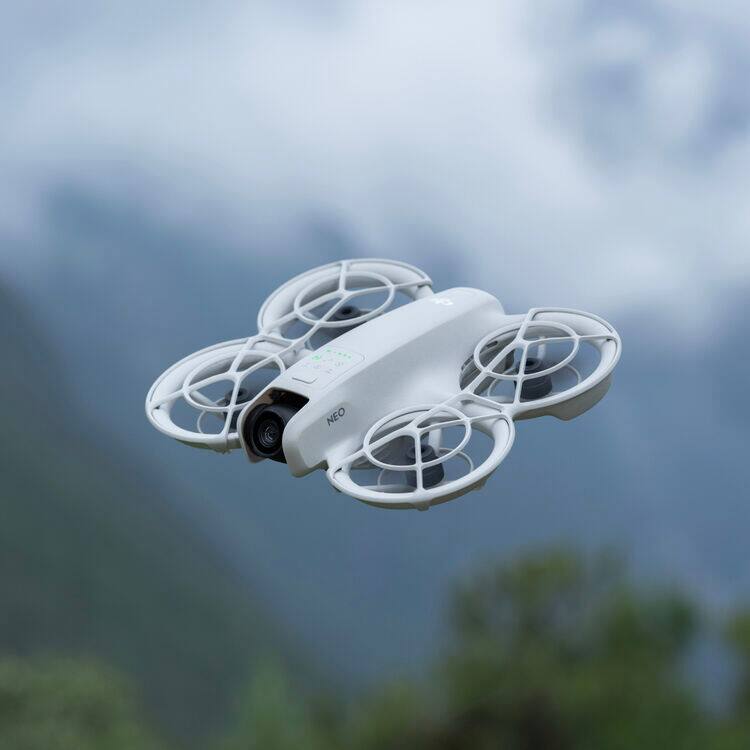 Alt View 4. DJI - DJI Neo Fly More Combo Drone 4K UHD Mini w Controller.