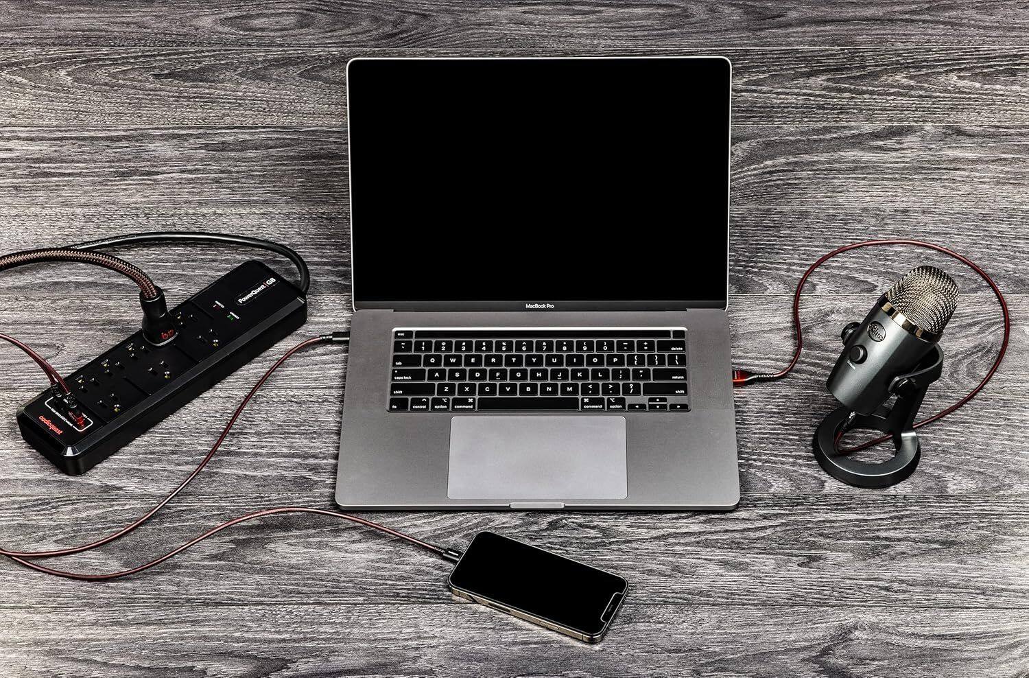 Alt View 2. AudioQuest - AudioQuest PowerQuest G8 8-outler Performance Enhancer & Surge-Protector - Black.