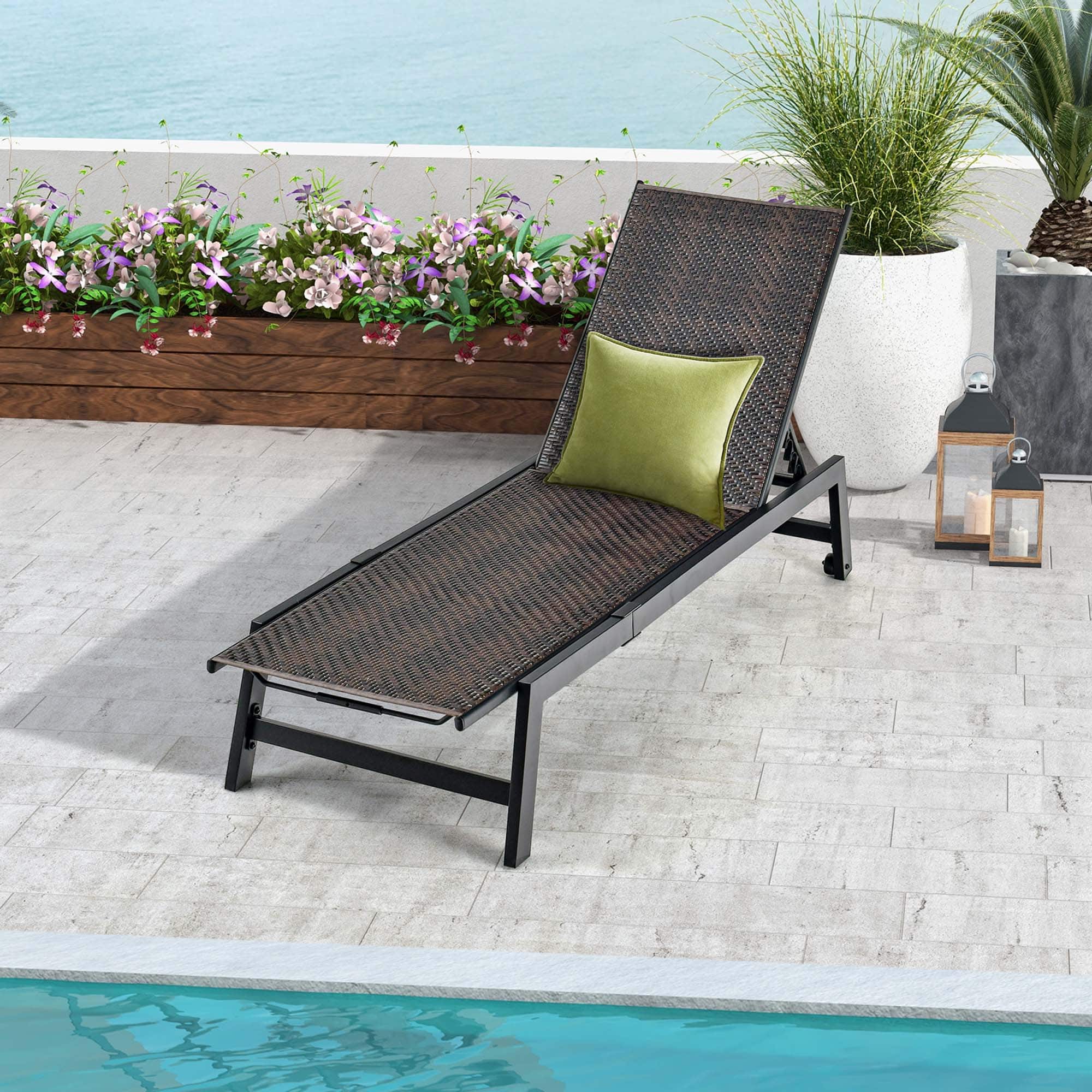 Costway - 1PC Patio Galvanized Steel Chaise Lounge with Wheels Outdoor PE Rattan Recliner Chair - Mix Brown,Black