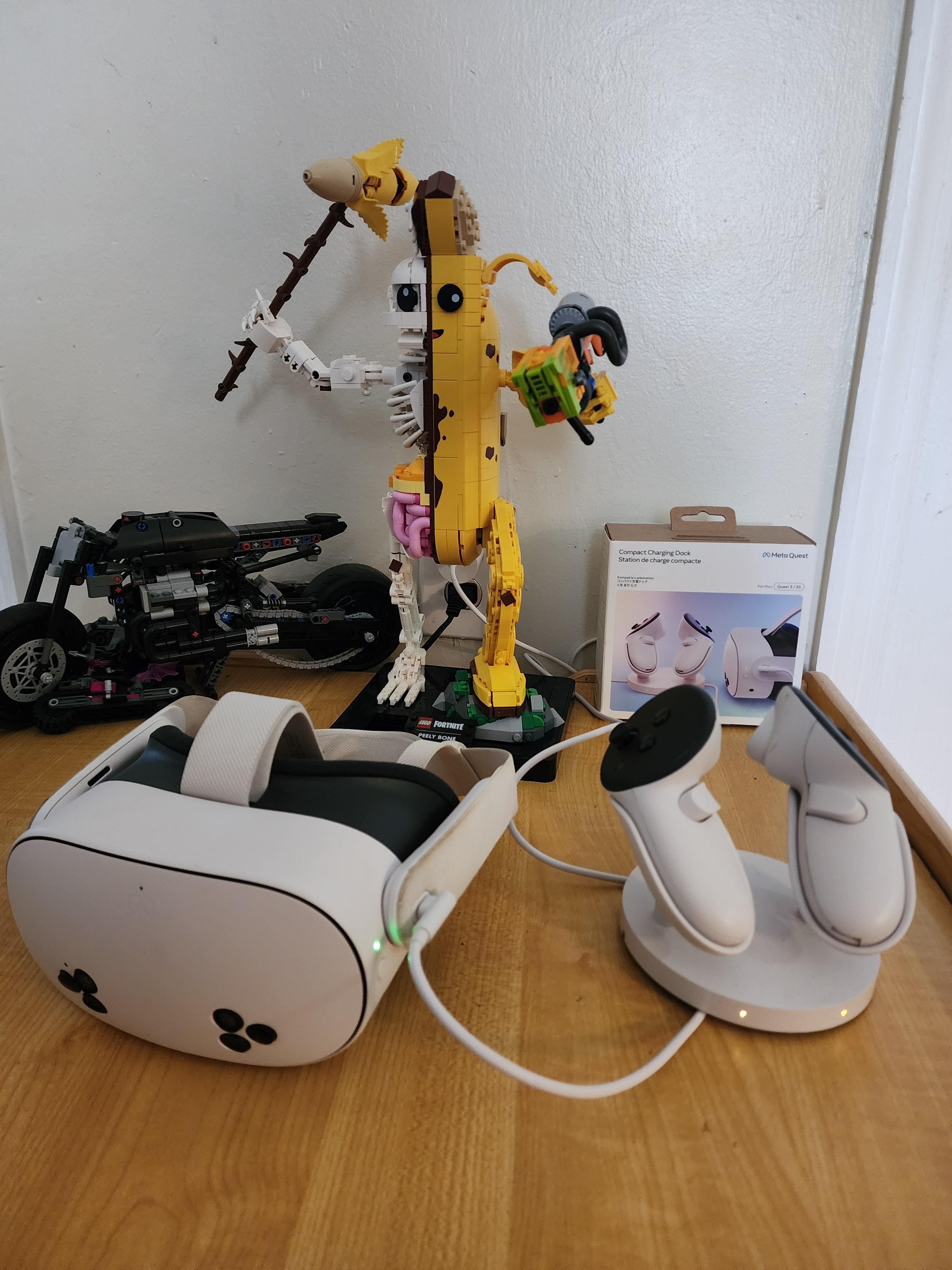 Quest Compact Charging Dock — Works with Meta Quest 3/3S