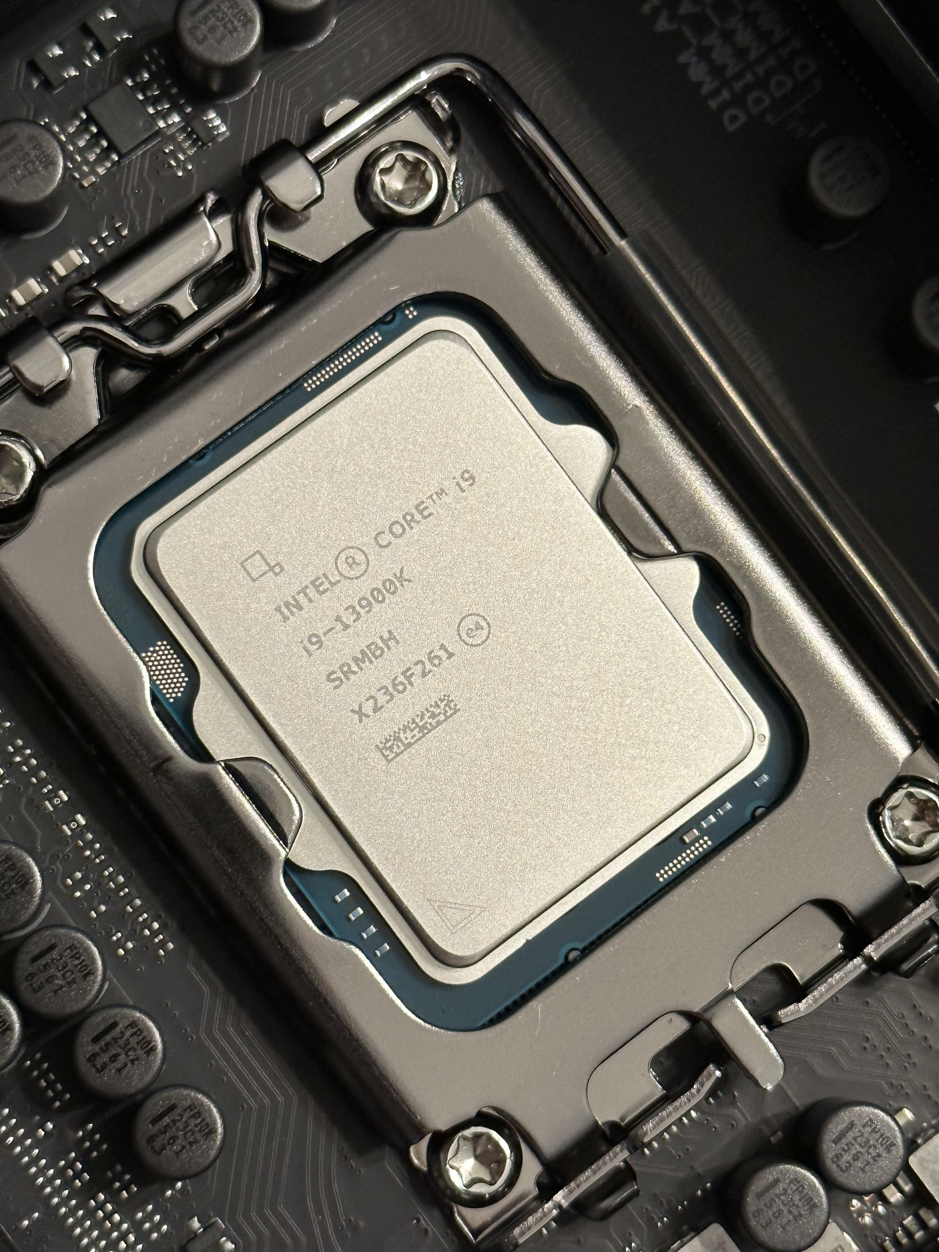 CPU intel i9 13900k + livemixer Amazon.com: Intel Core i9-13900K Desktop Processor 24 cores (8 P