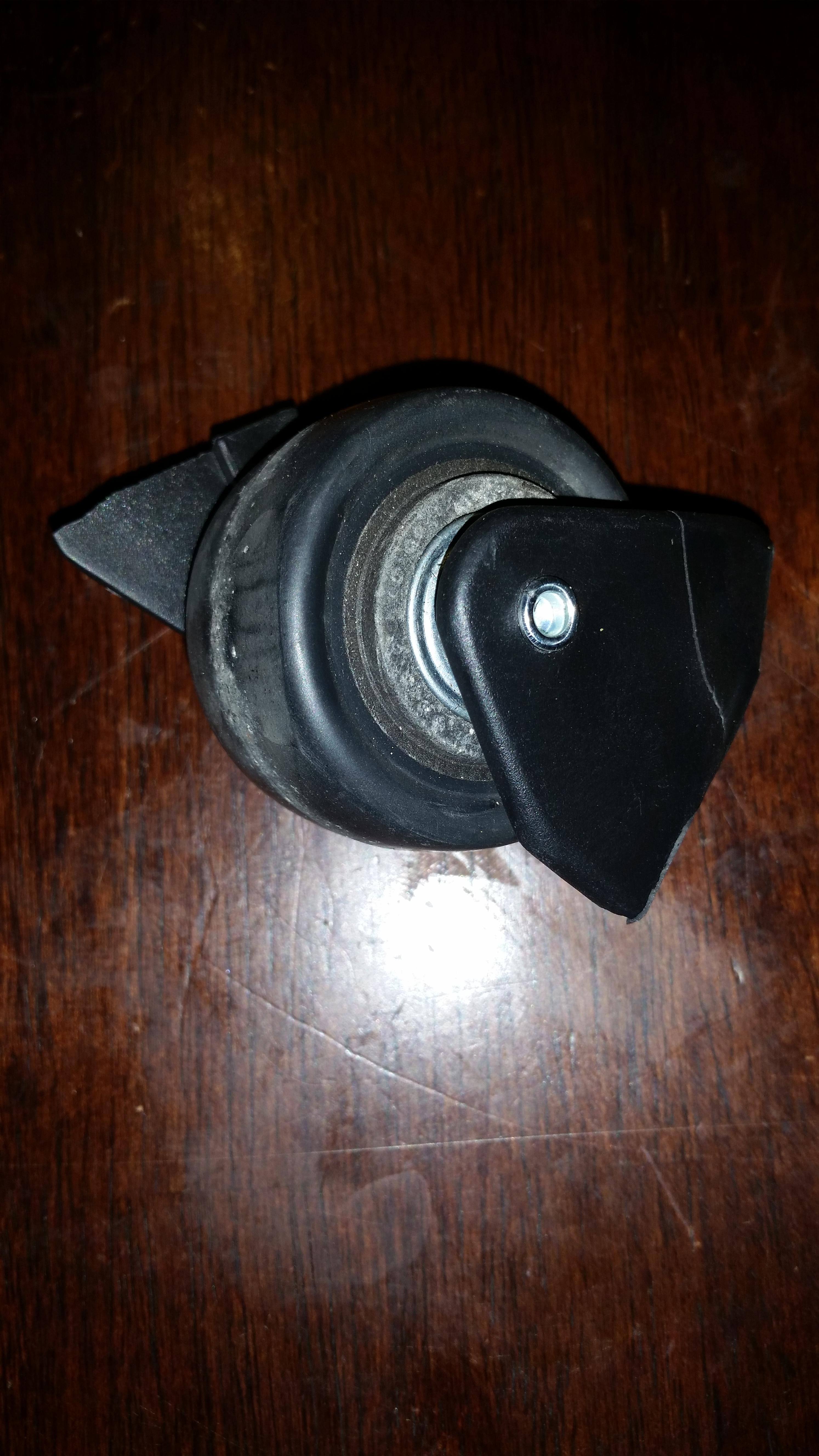 Broken wheel no. 2!, click to load a larger version