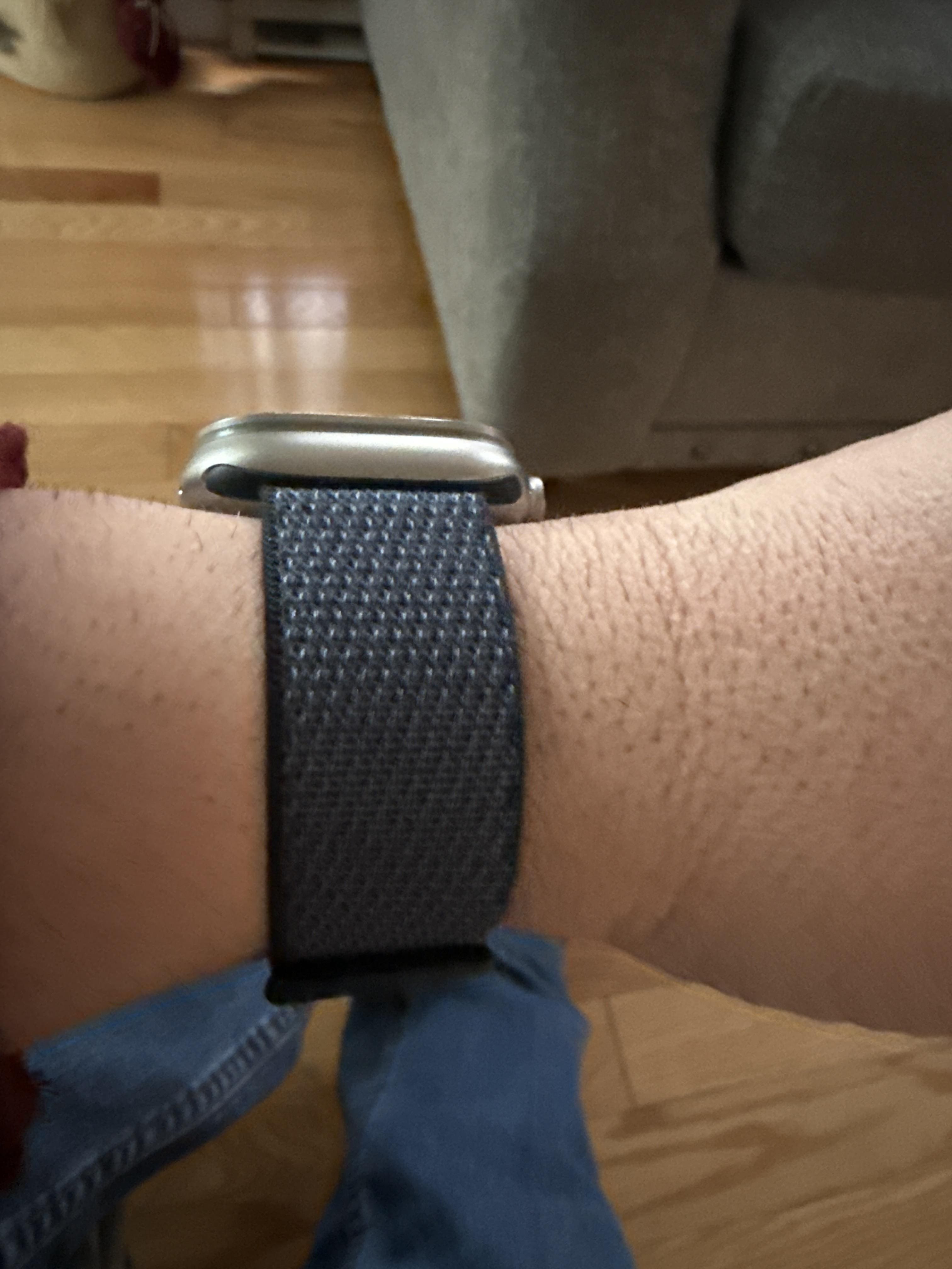 Apple 46mm Sport Loop Ultramarine MXL73AM/A - Best Buy display picture 1