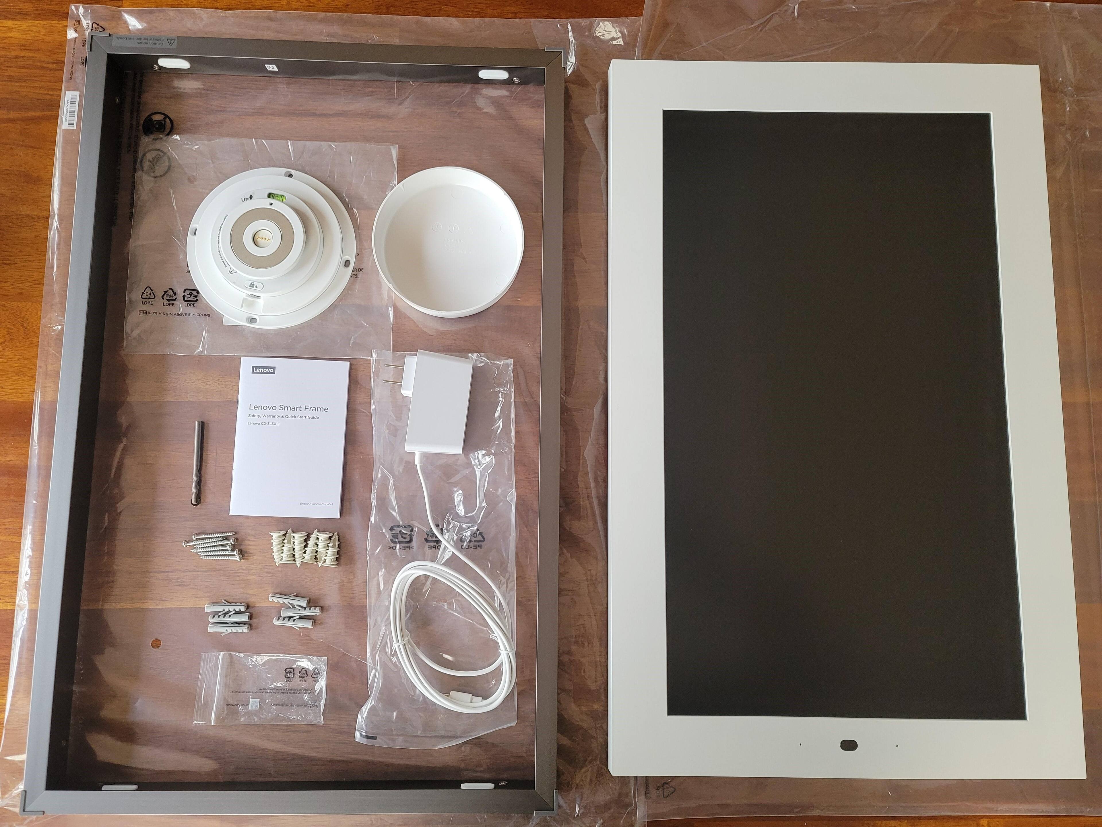 Everything you need inside the box to set up your 21.5" Lenovo Smart Frame, click to load a larger version