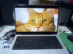 Apple MacBook Pro 14 Apple MacBook Pro 14