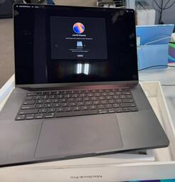 Apple MacBook Pro 16 inch Apple M4 Pro chip Built for Apple Apple MacBook Pro 16 inch Apple M4 Pro chip Built for Apple