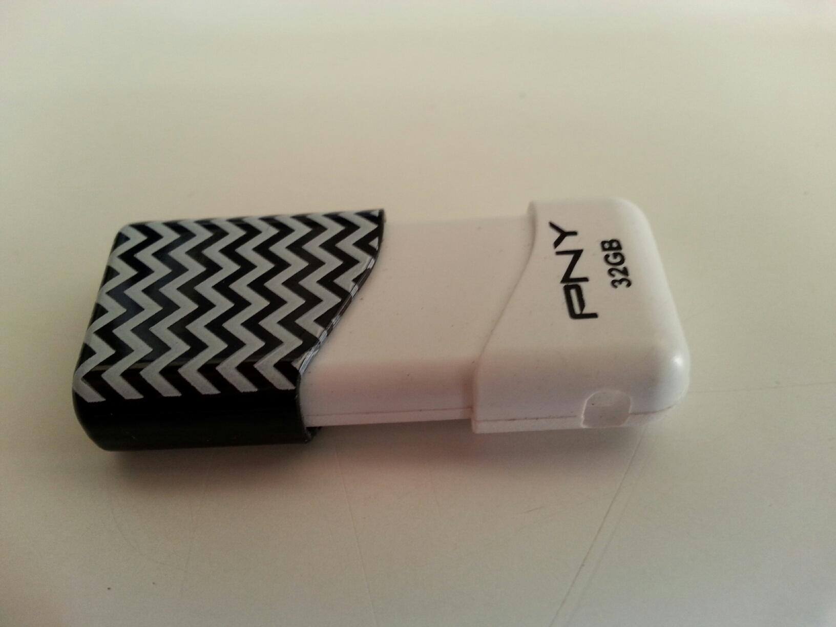 PNY 32GB, click to load a larger version