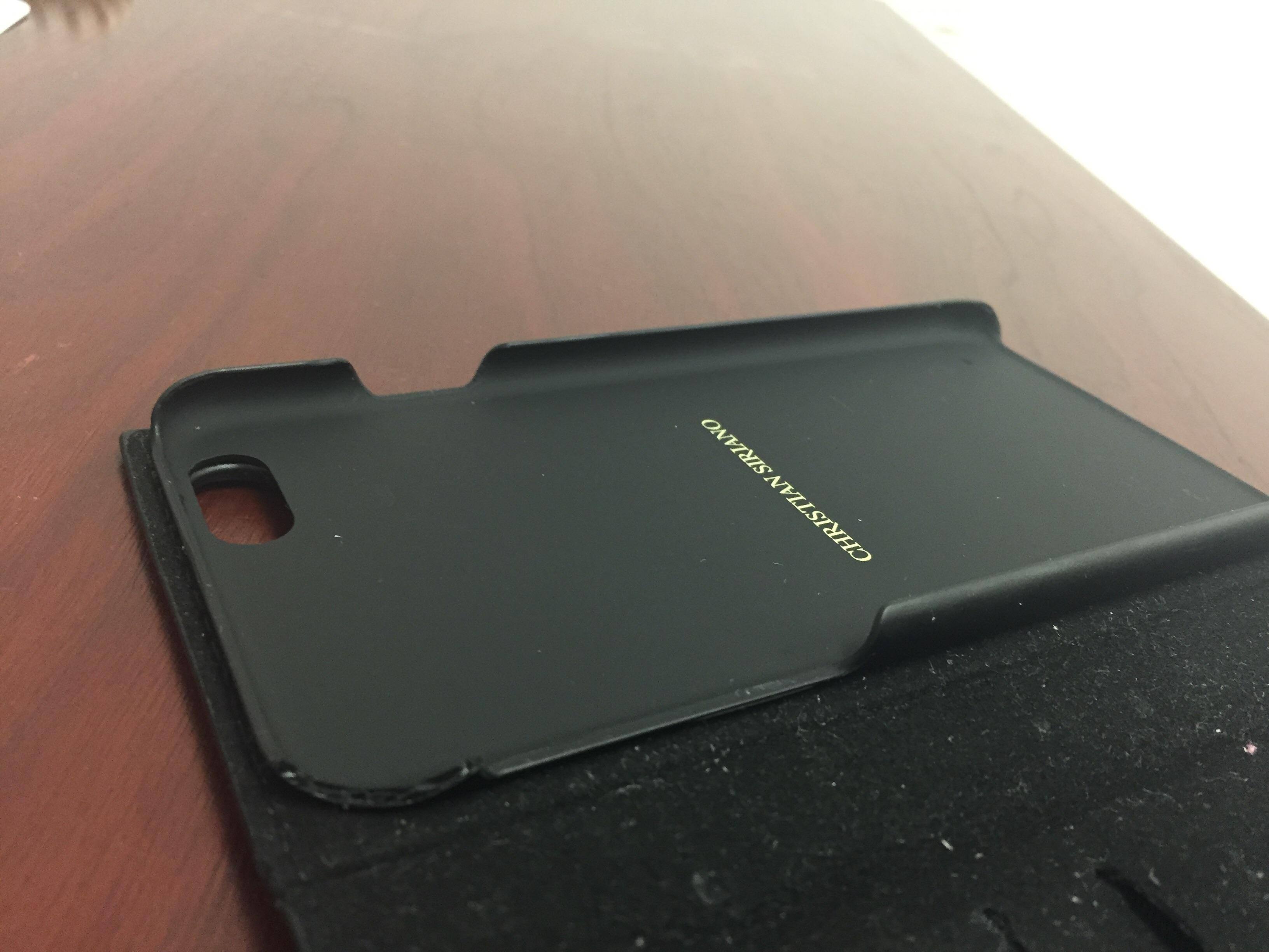 Another edge broke off right before this review, click to load a larger version