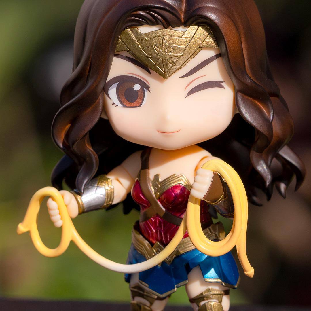 Make Wonder Woman Great Again with a borrowed face plate, click to load a larger version