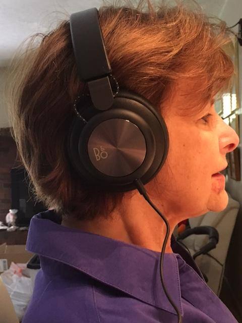 Enjoying Retro-Vinyl With 3.5mm Audio Cable To Receiver, click to load a larger version