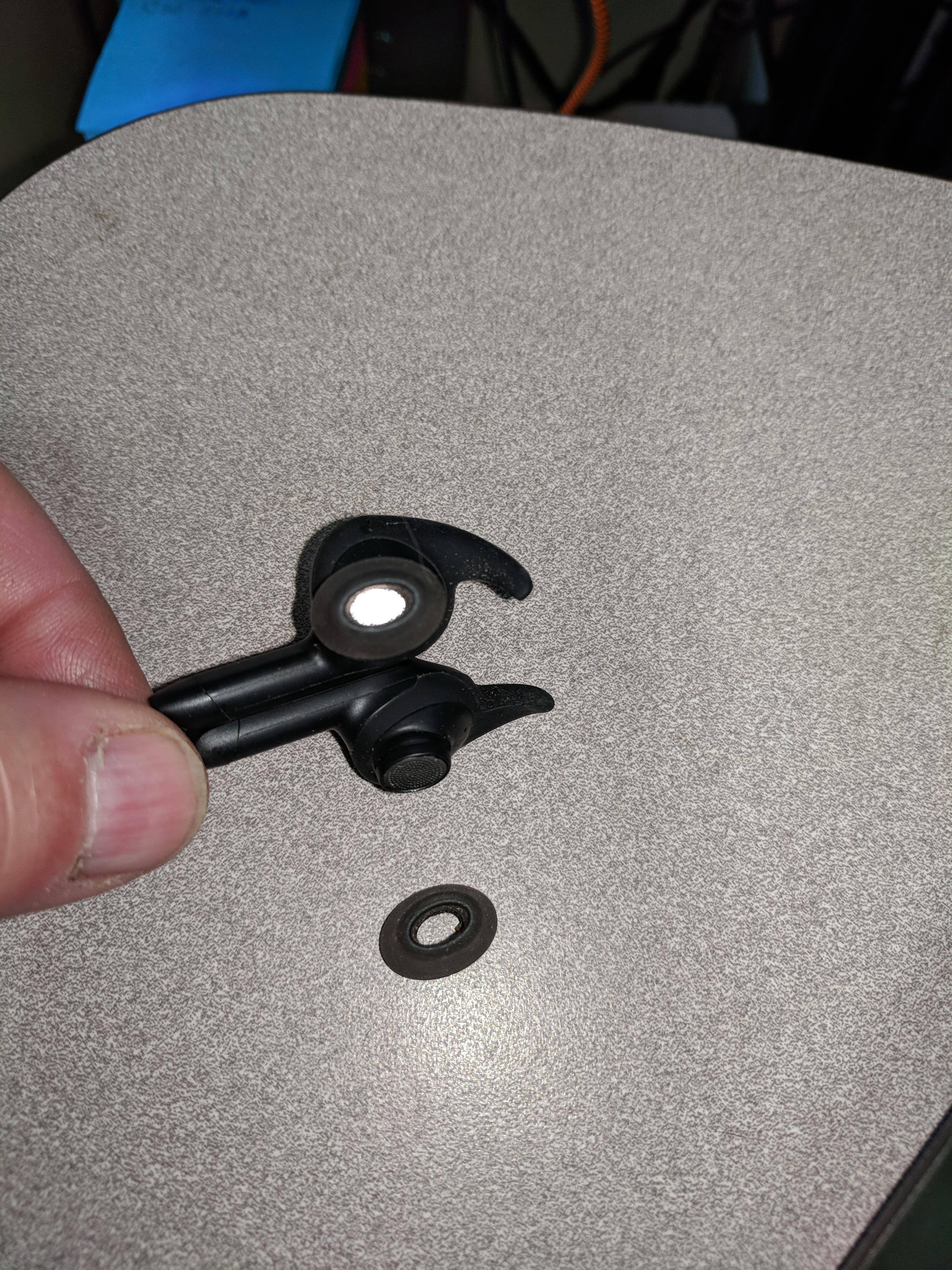 Painful, Proprietary Egg-Shaped Rubber Seals!, click to load a larger version