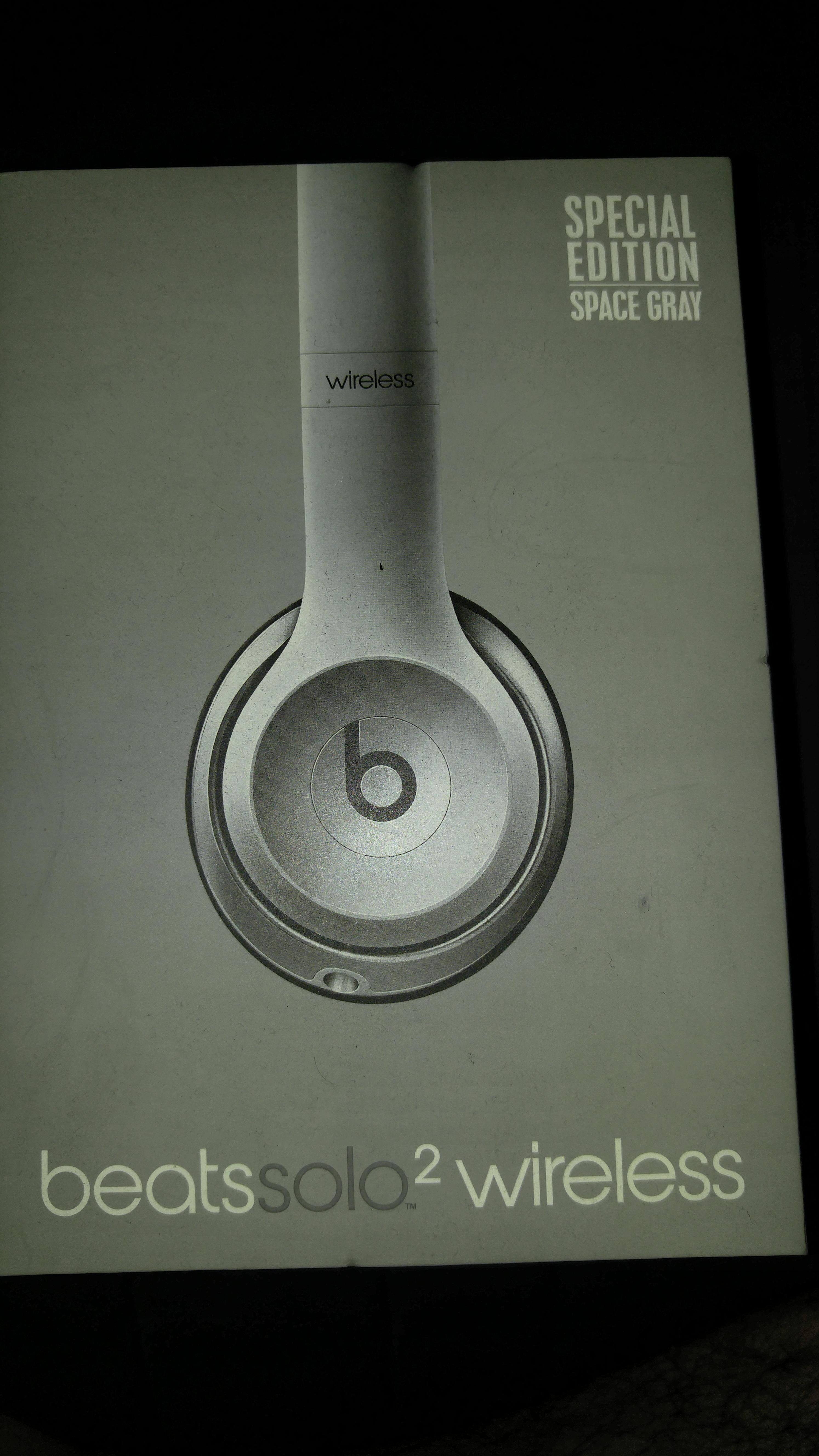 Beats Solo 2 On Ear Wireless Headphones Space Gray MHNG2AM/A