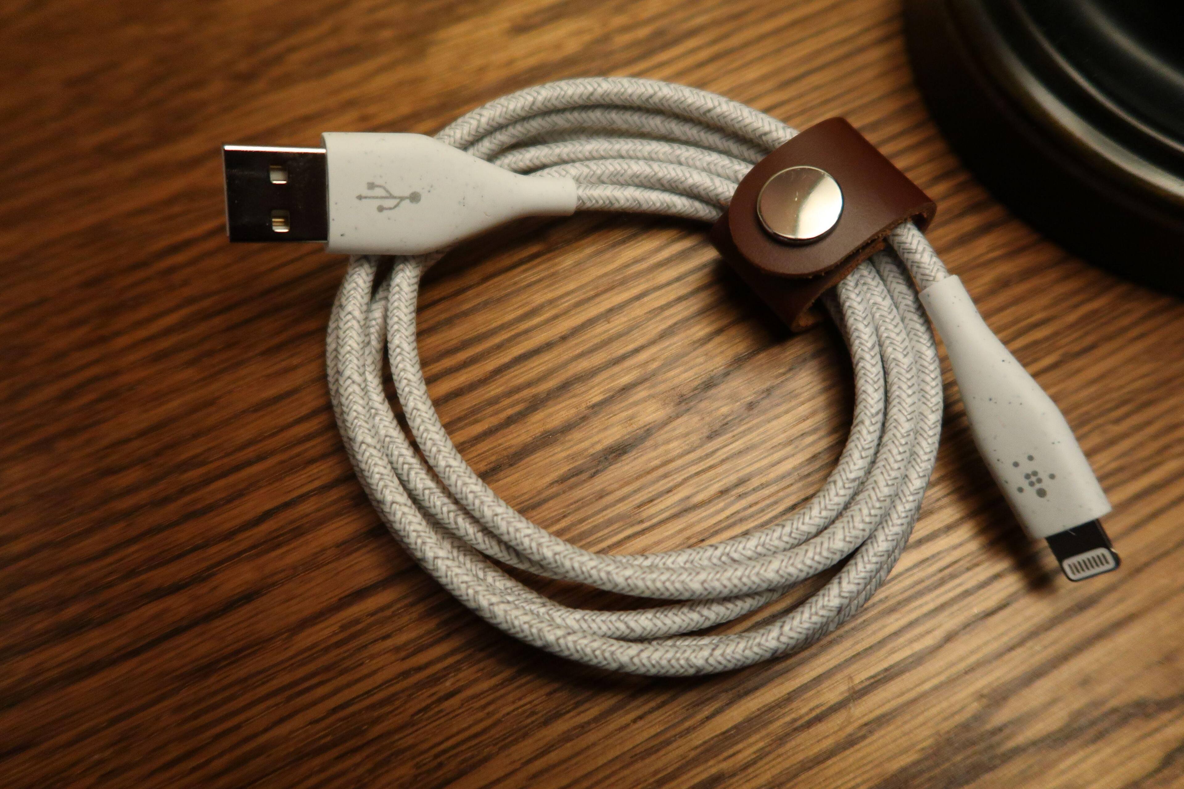 included cable management, click to load a larger version