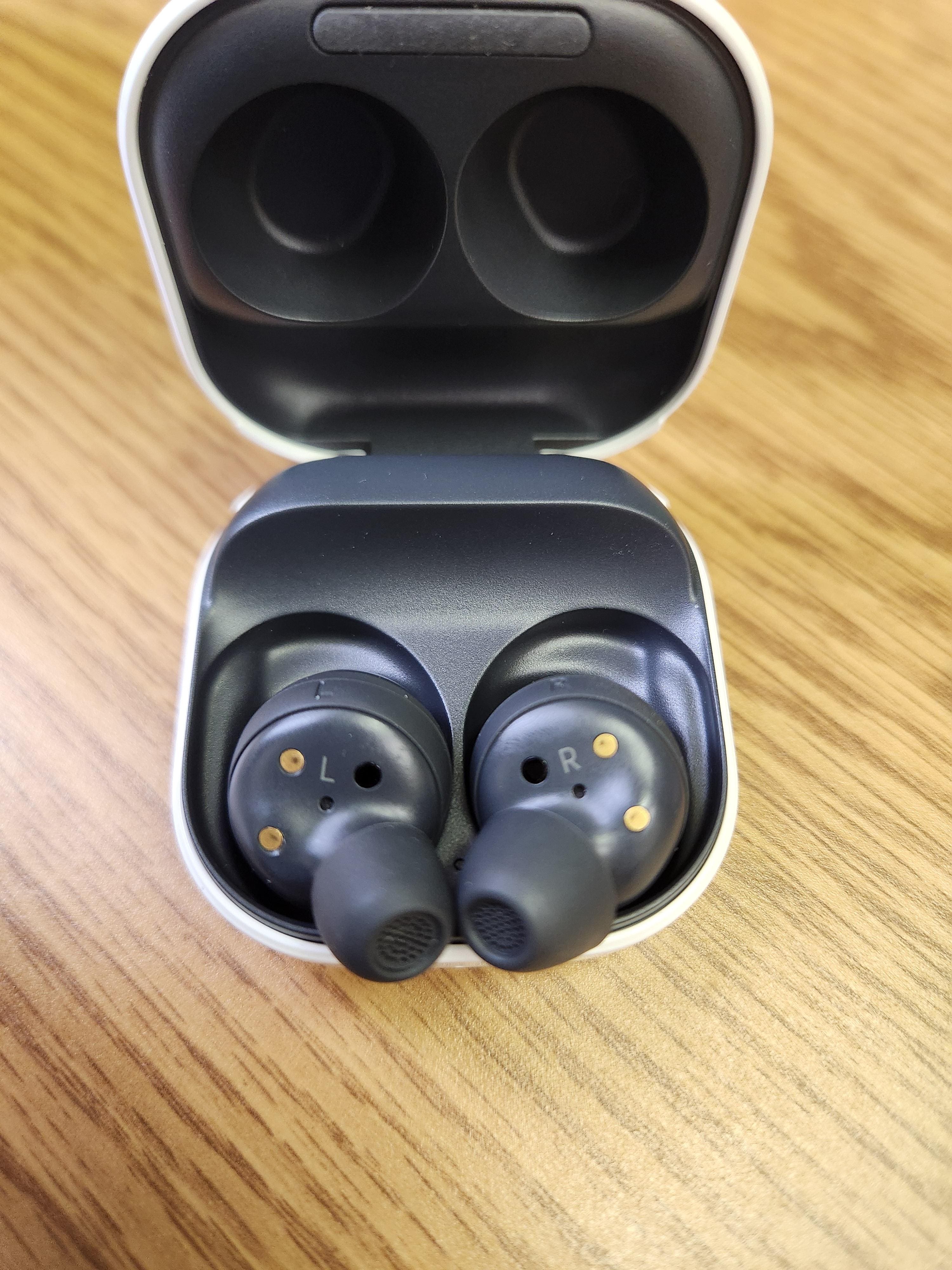 【新品未開封品】Galaxy　Buds FE SAMSUNG Galaxy Buds FE ワイヤレスイヤホン 新品 保証1年