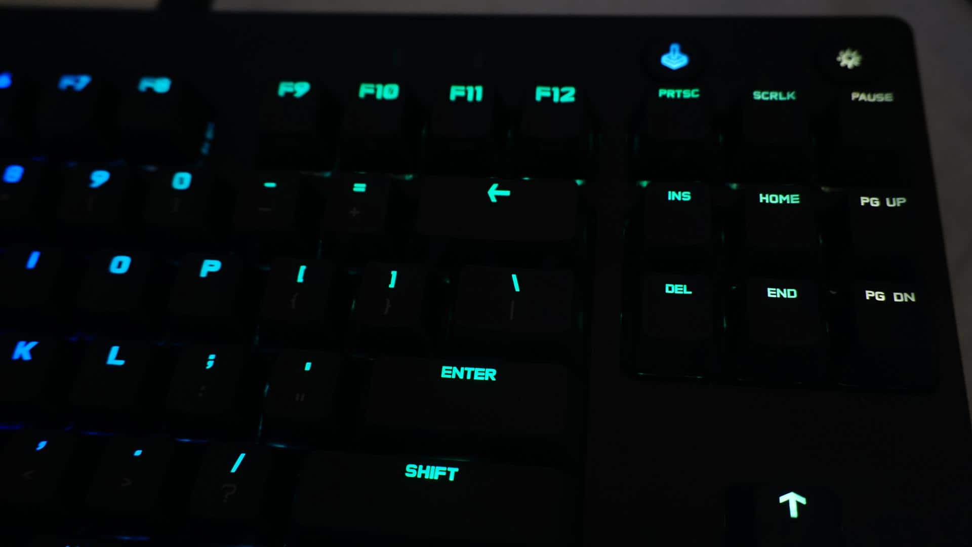Logitech G PRO TKL Wired Mechanical GX Blue Clicky Switch Gaming