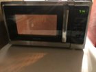 Farberware Classic 0.9 Cu. Ft 900-Watt Microwave Oven, Stainless Steel -  Bed Bath & Beyond - 33635704