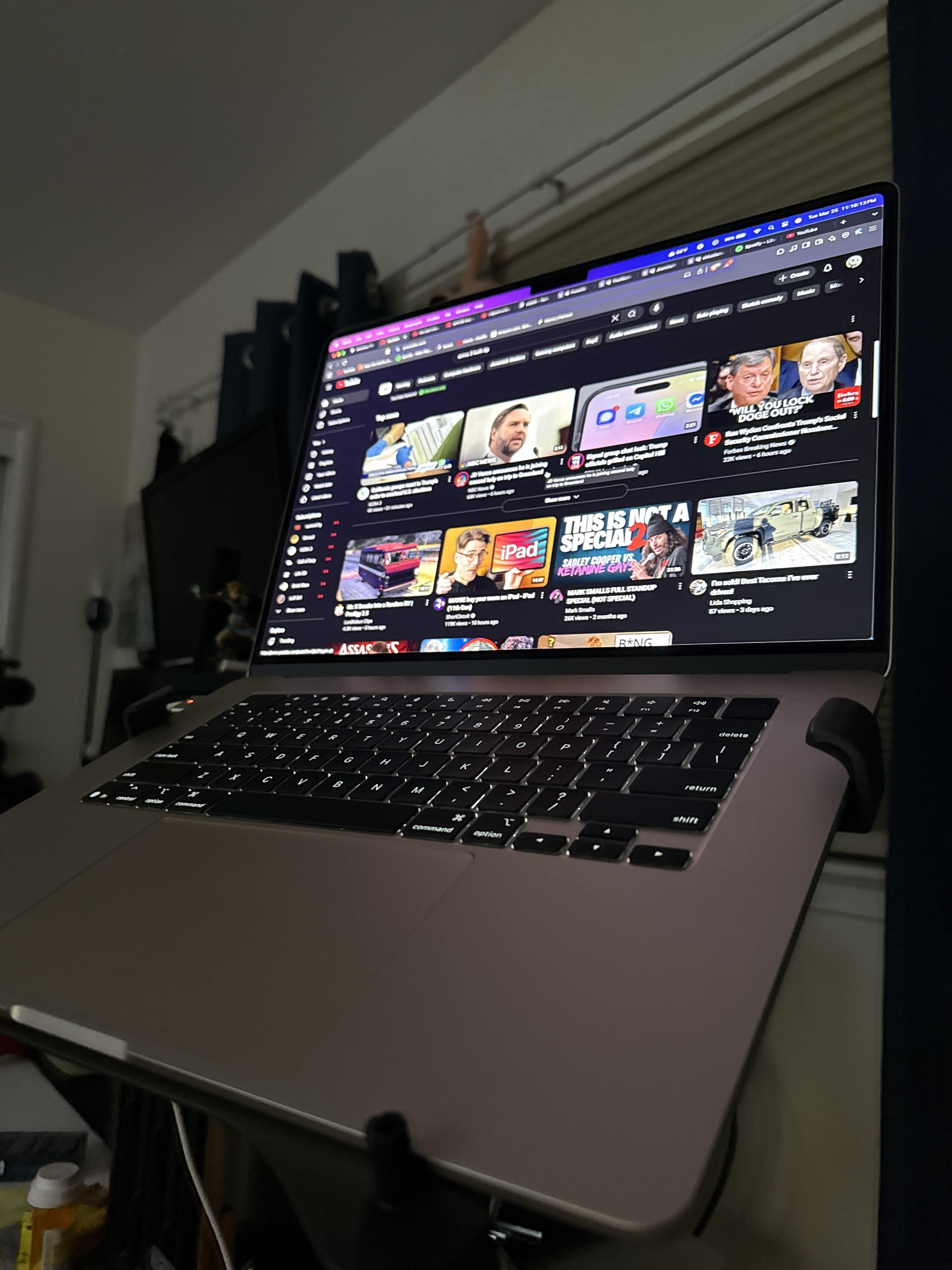 Apple MacBook Air 15 inch Apple M4 chip Built for Apple Apple MacBook Air 15 inch Apple M4 chip Built for Apple