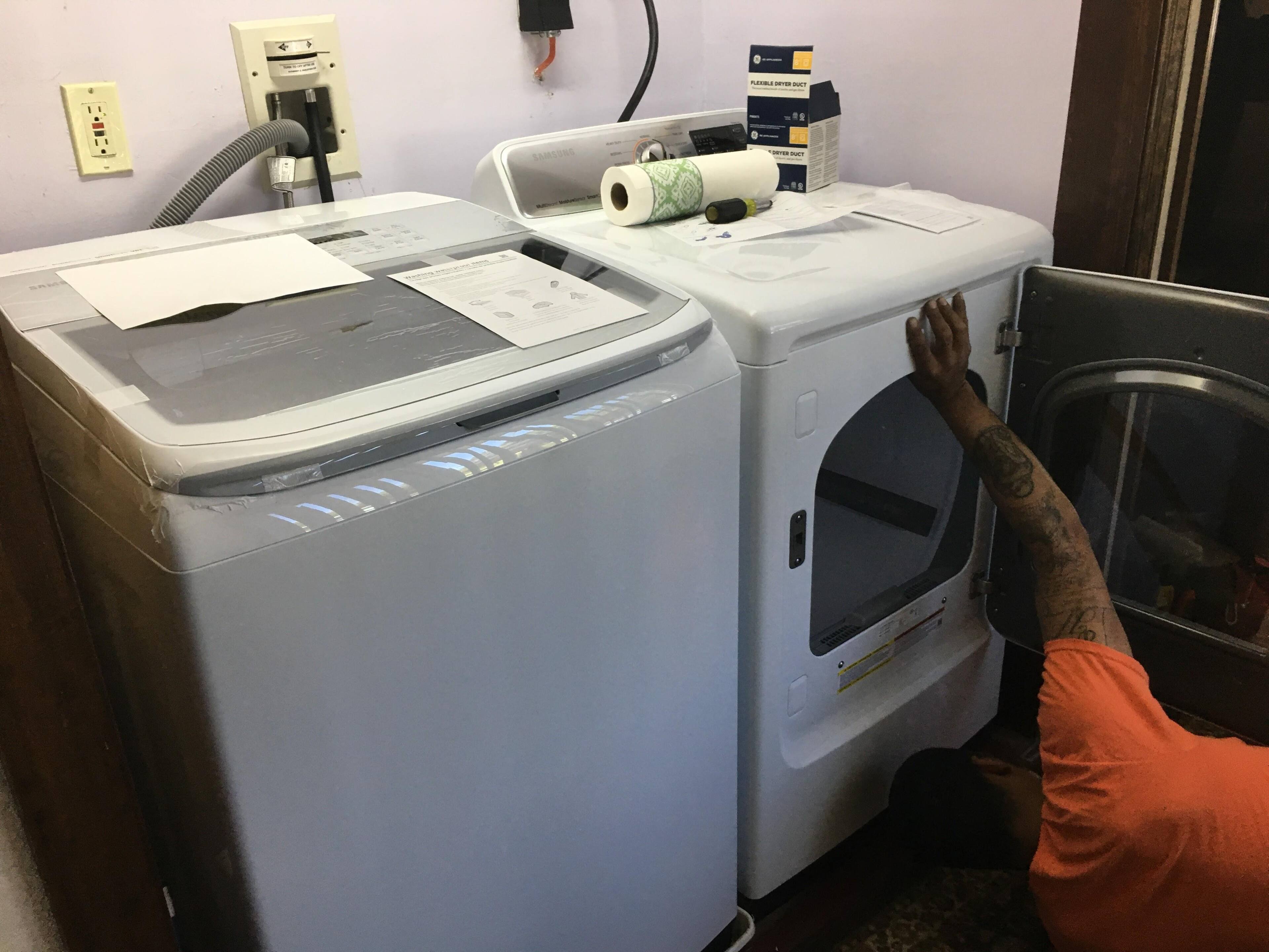 installation process, click to load a larger version