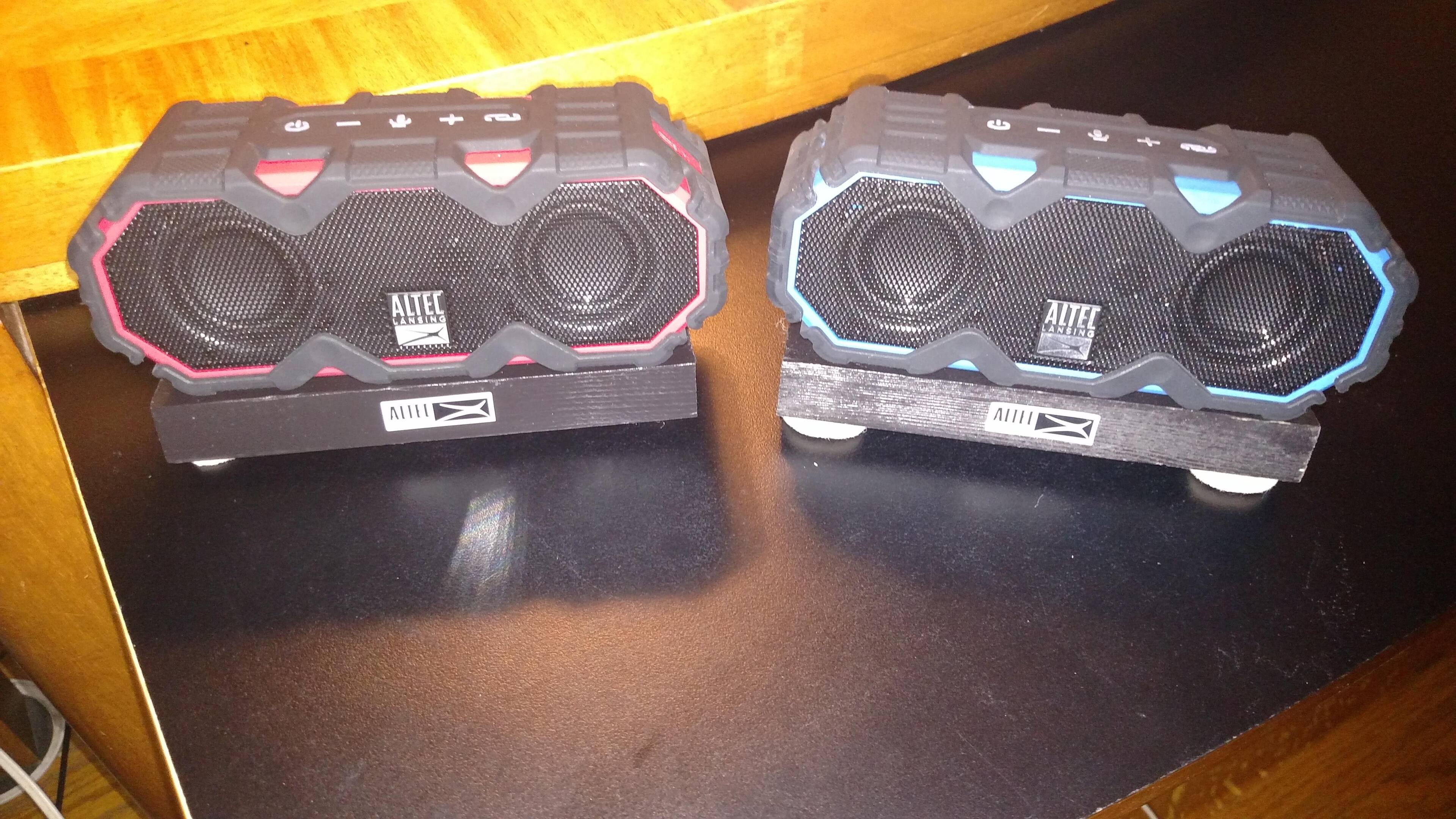 Purchased one for the Mrs. and one for myself., click to load a larger version