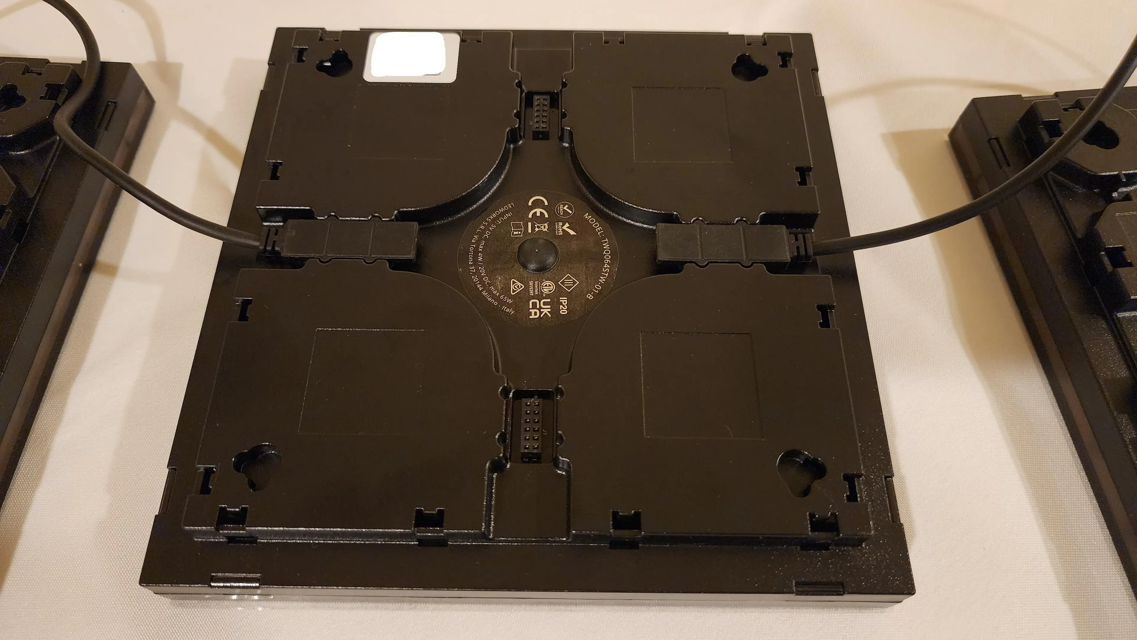 back of main unit, click to load a larger version