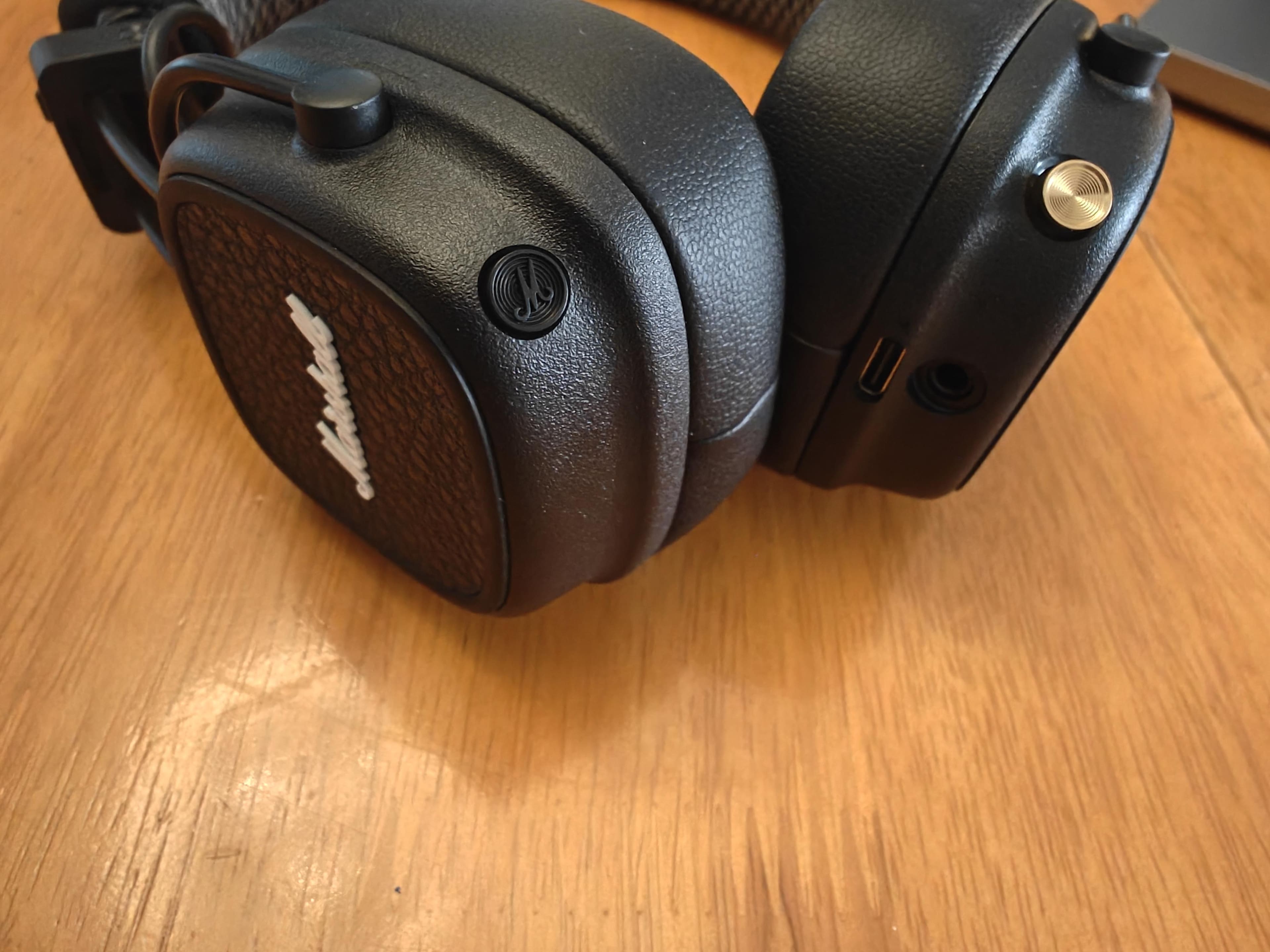 Marshall Major V Wireless On Ear Bluetooth Headphones with