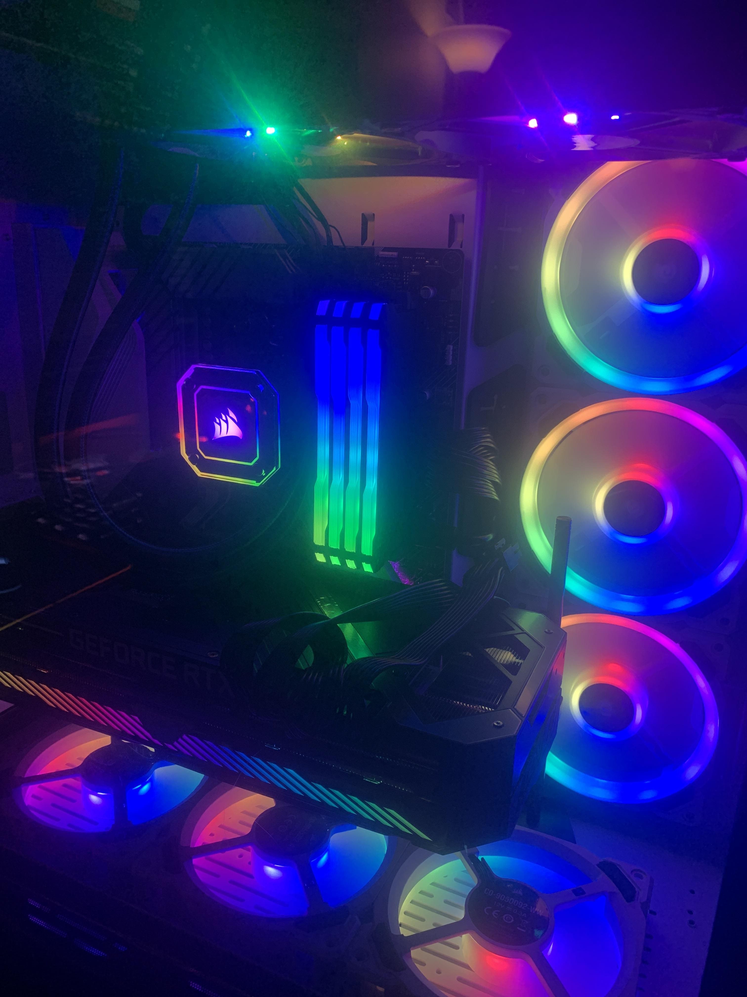CORSAIR VENGEANCE RGB PRO 32GB (2x16GB) DDR4 3600MHz C18 UDIMM