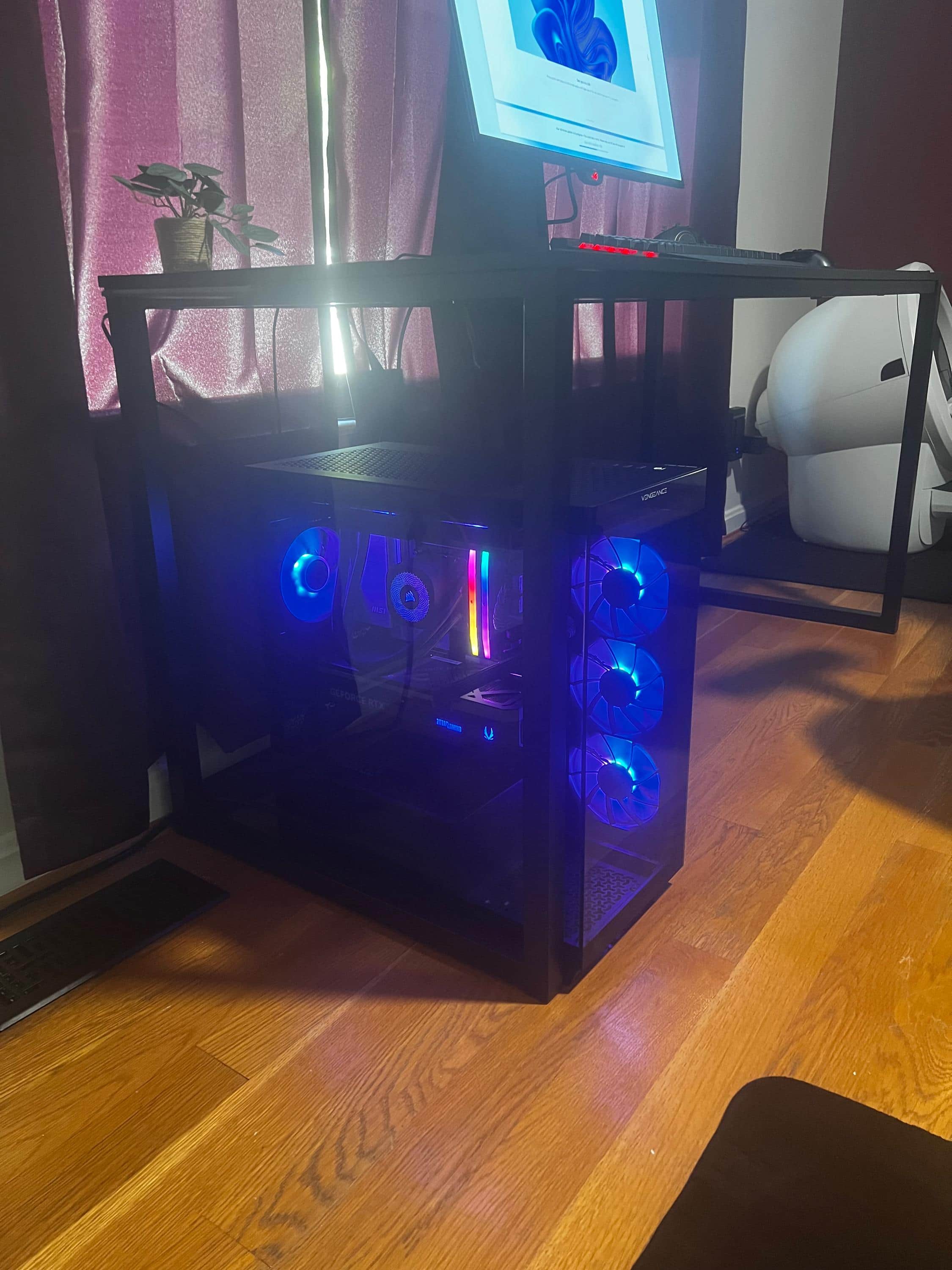 CORSAIR VENGEANCE i7600 Gaming Desktop Intel Core Ultra 7 265KF