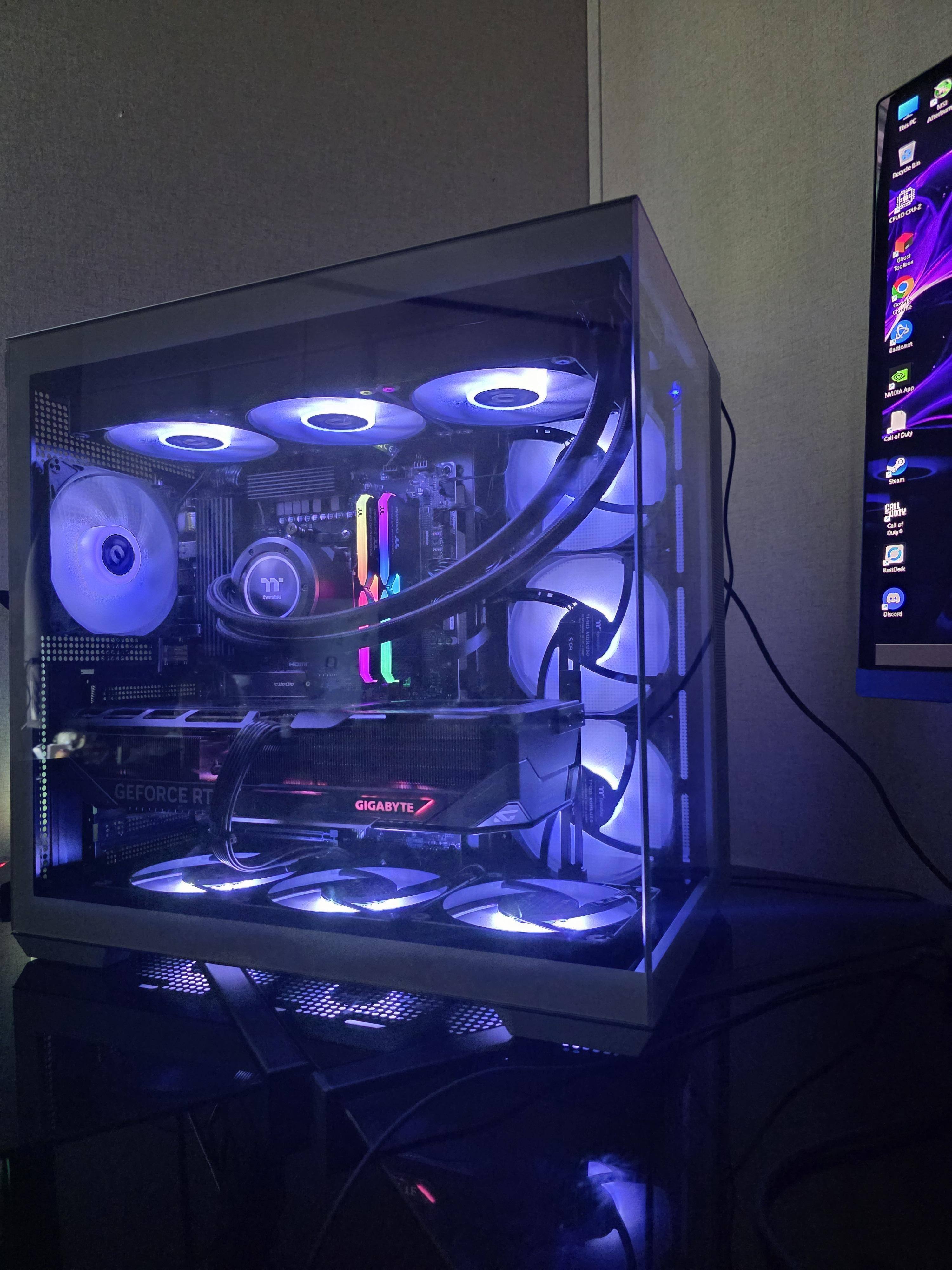 Thermaltake LCGS View 9870M 380 Gaming Desktop AMD Ryzen 7 9800X3D
