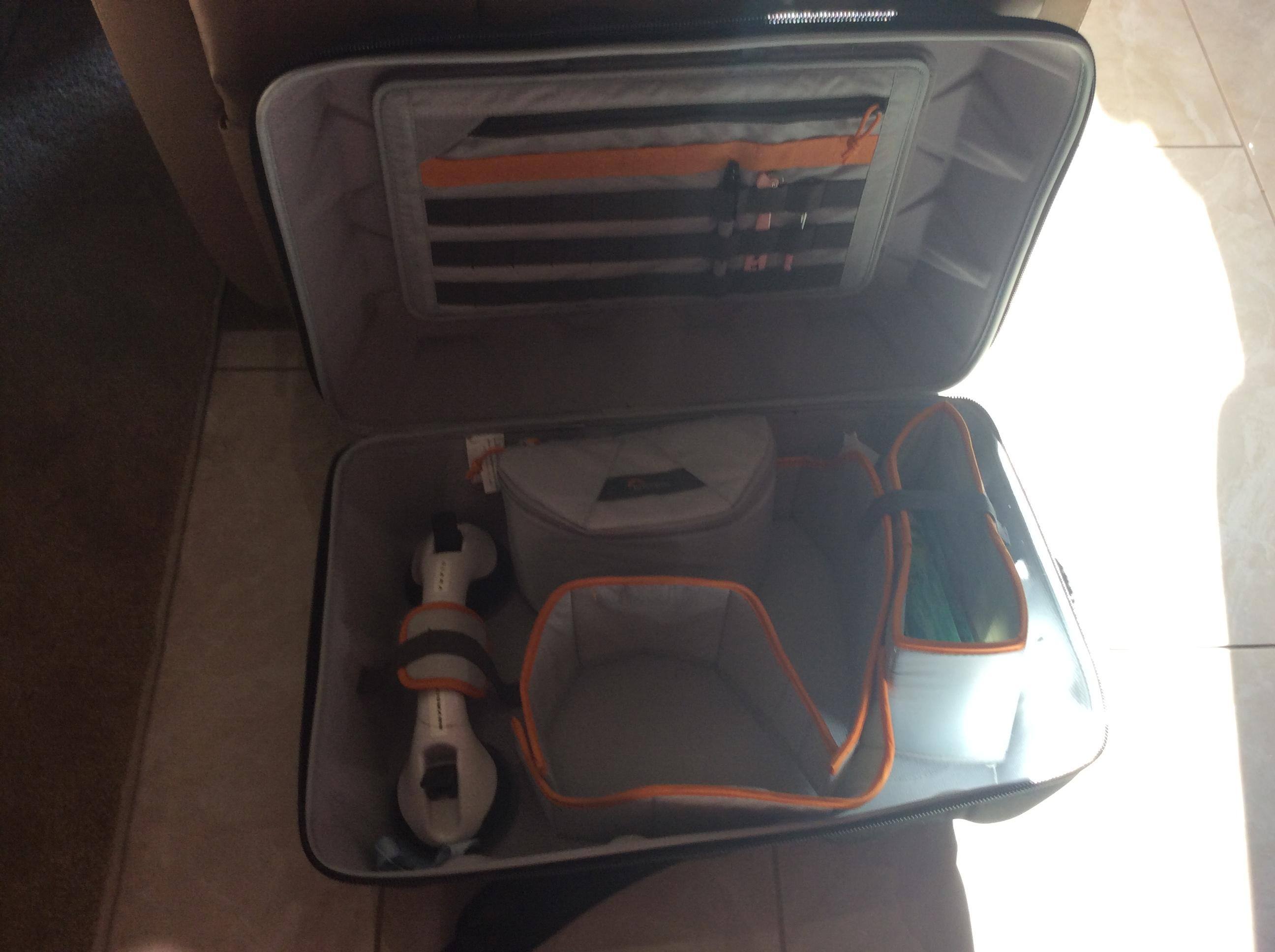 Velcro doesn't stay, click to load a larger version