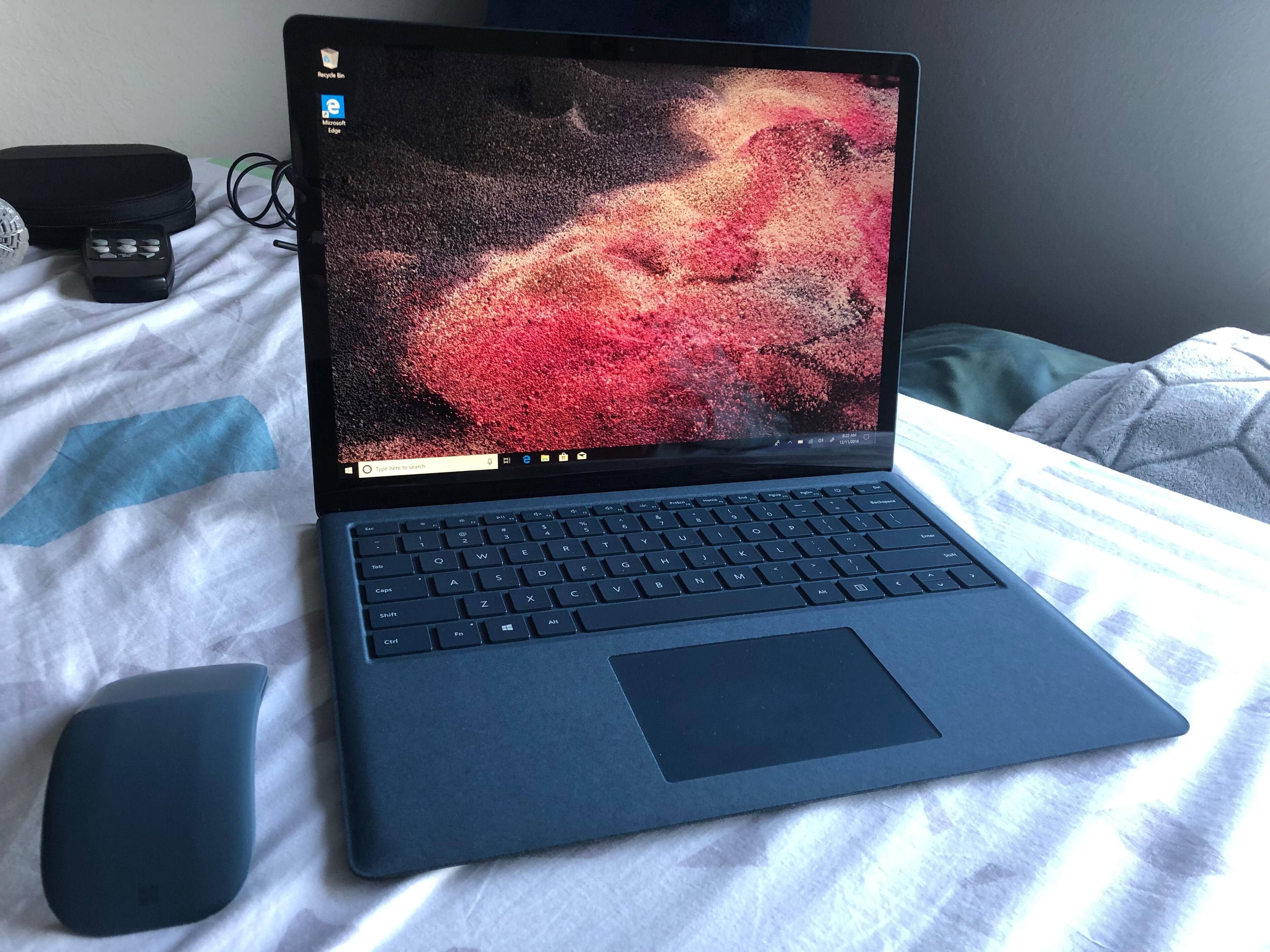 Microsoft Surface Laptop 2 13.5