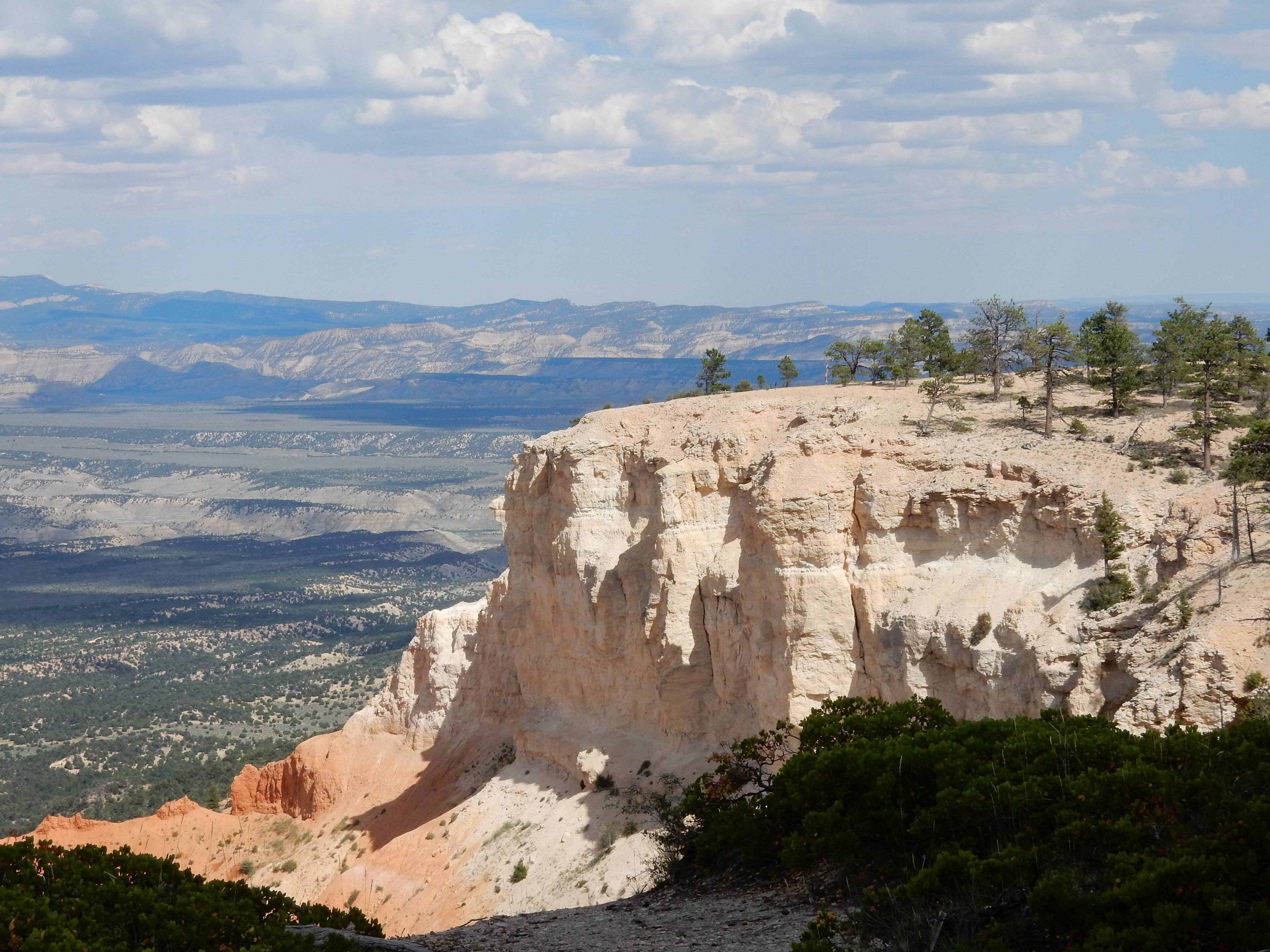 Bryce Canyon, click to load a larger version