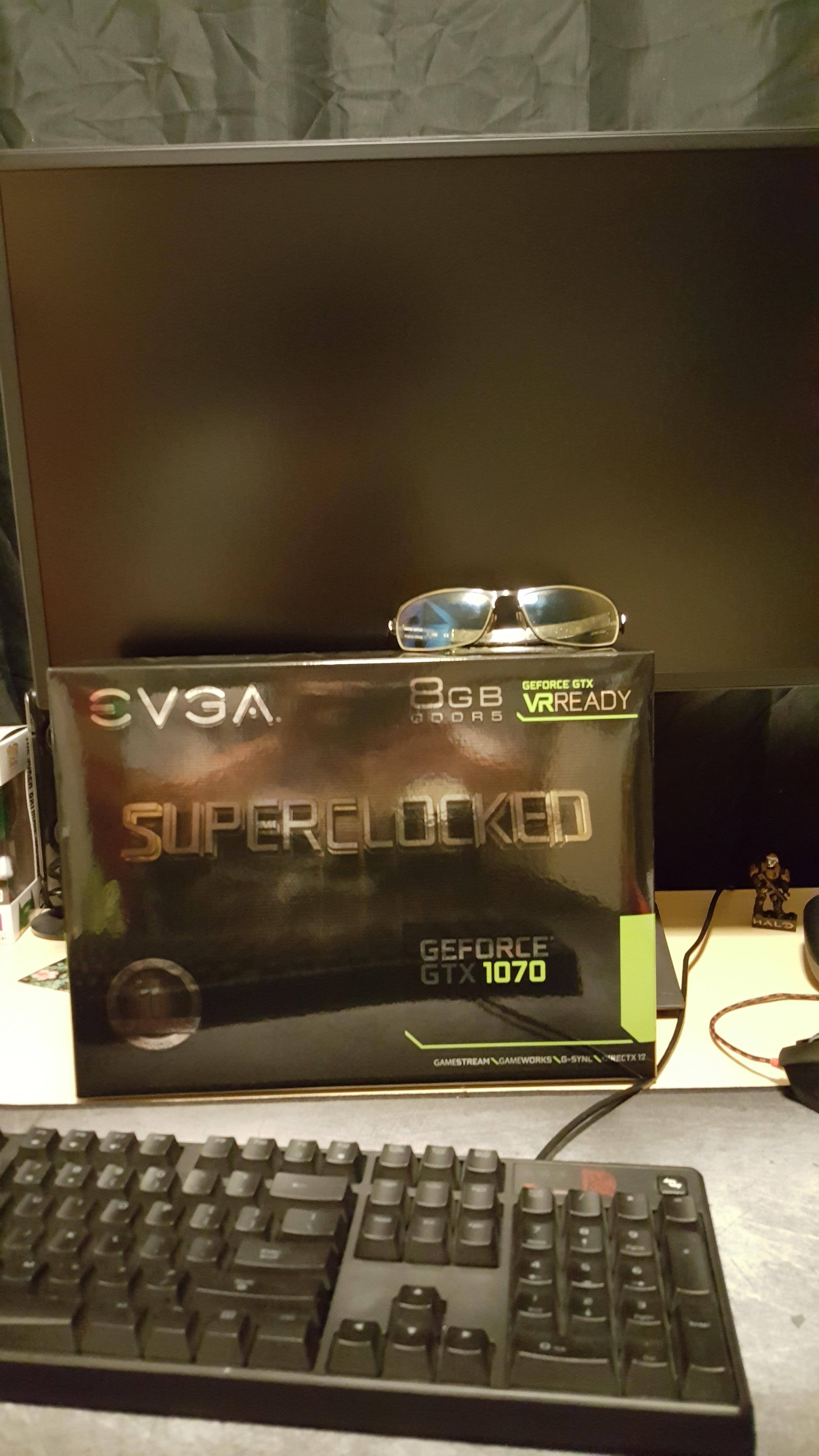 Photo op, click to load a larger version