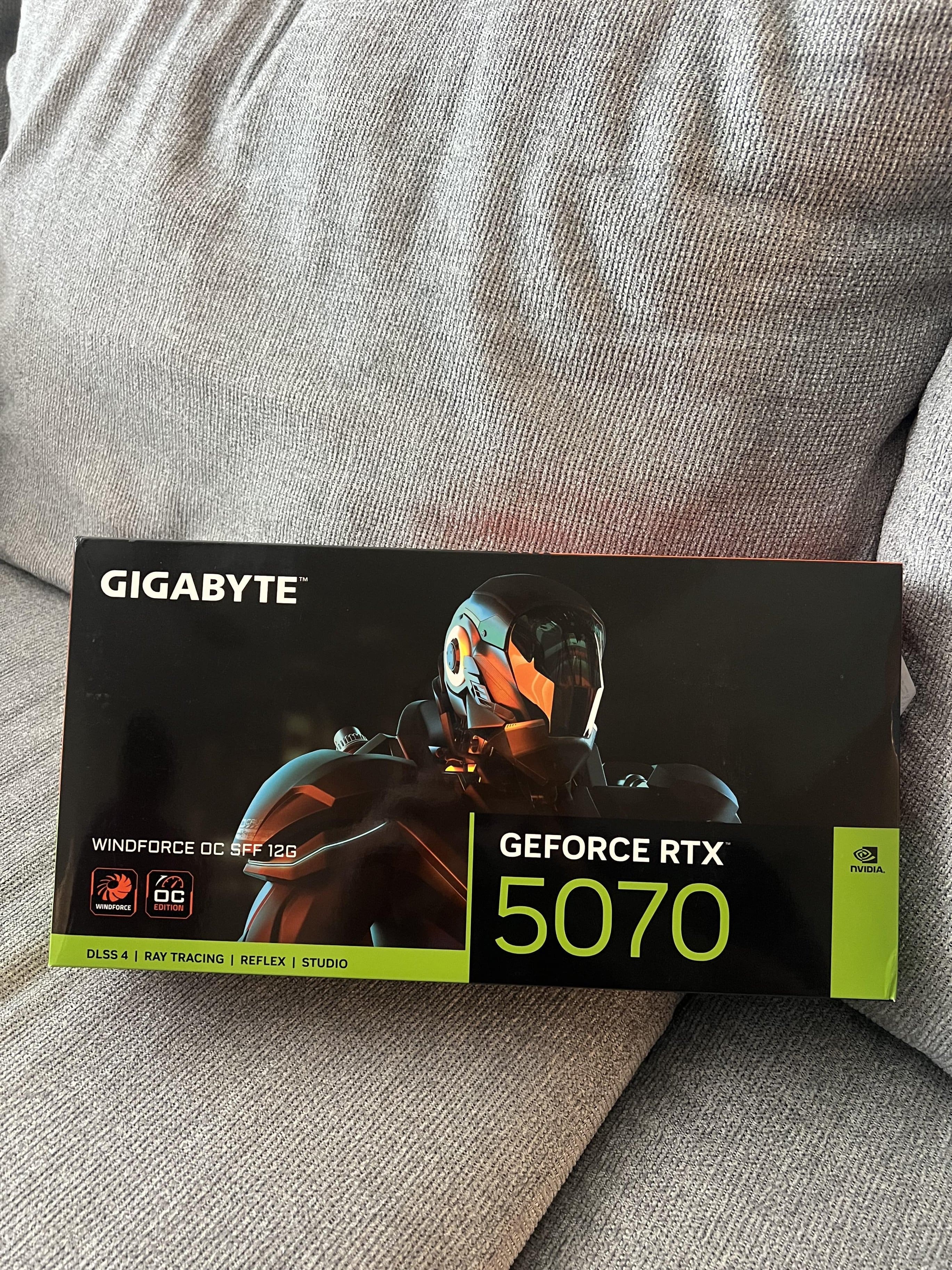 GIGABYTE NVIDIA GeForce RTX 5070 WINDFORCE OC SFF 12G GDDR7 PCI
