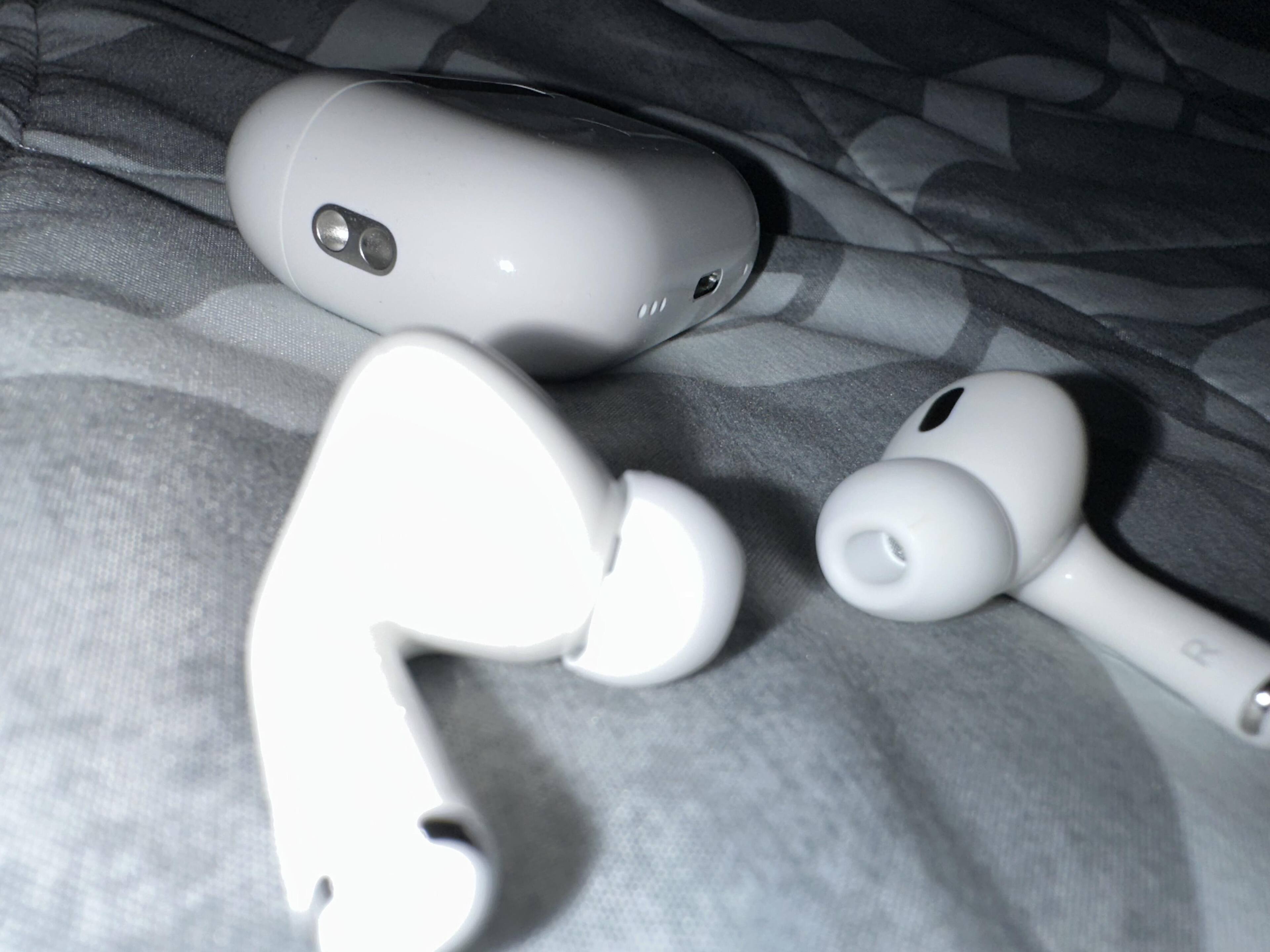 Apple Refurbished Excellent AirPods Pro (2nd generation) White
