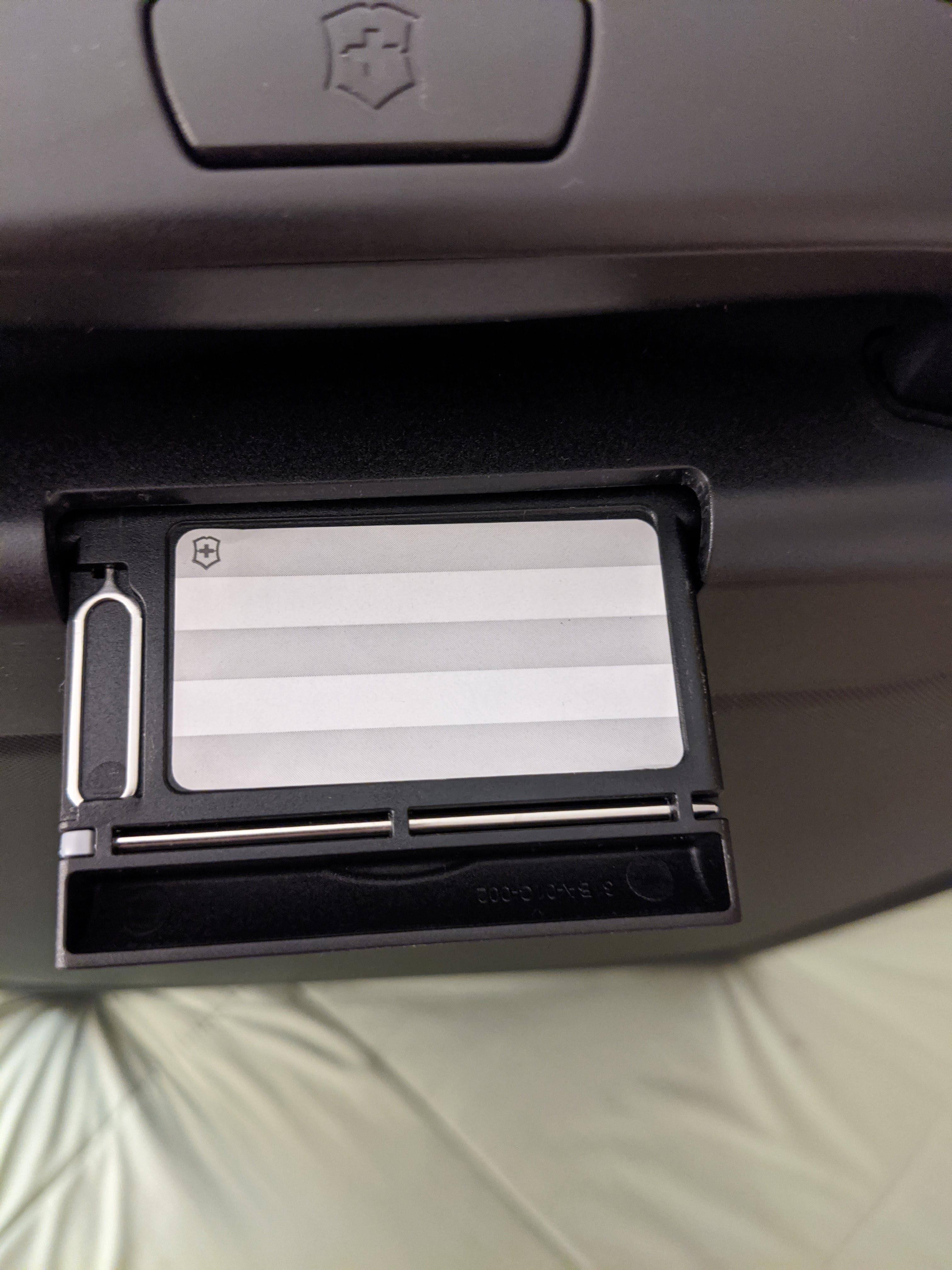 Hidden ID Tag/Pen/Sim Pin, click to load a larger version