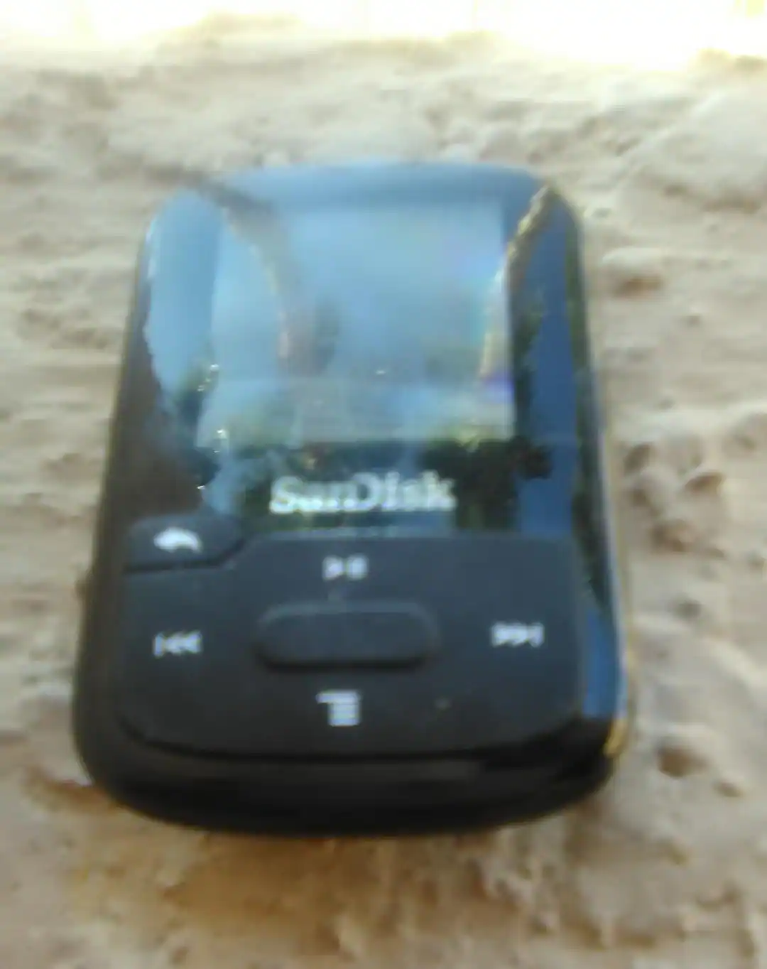 San Disk 16GB, click to load a larger version