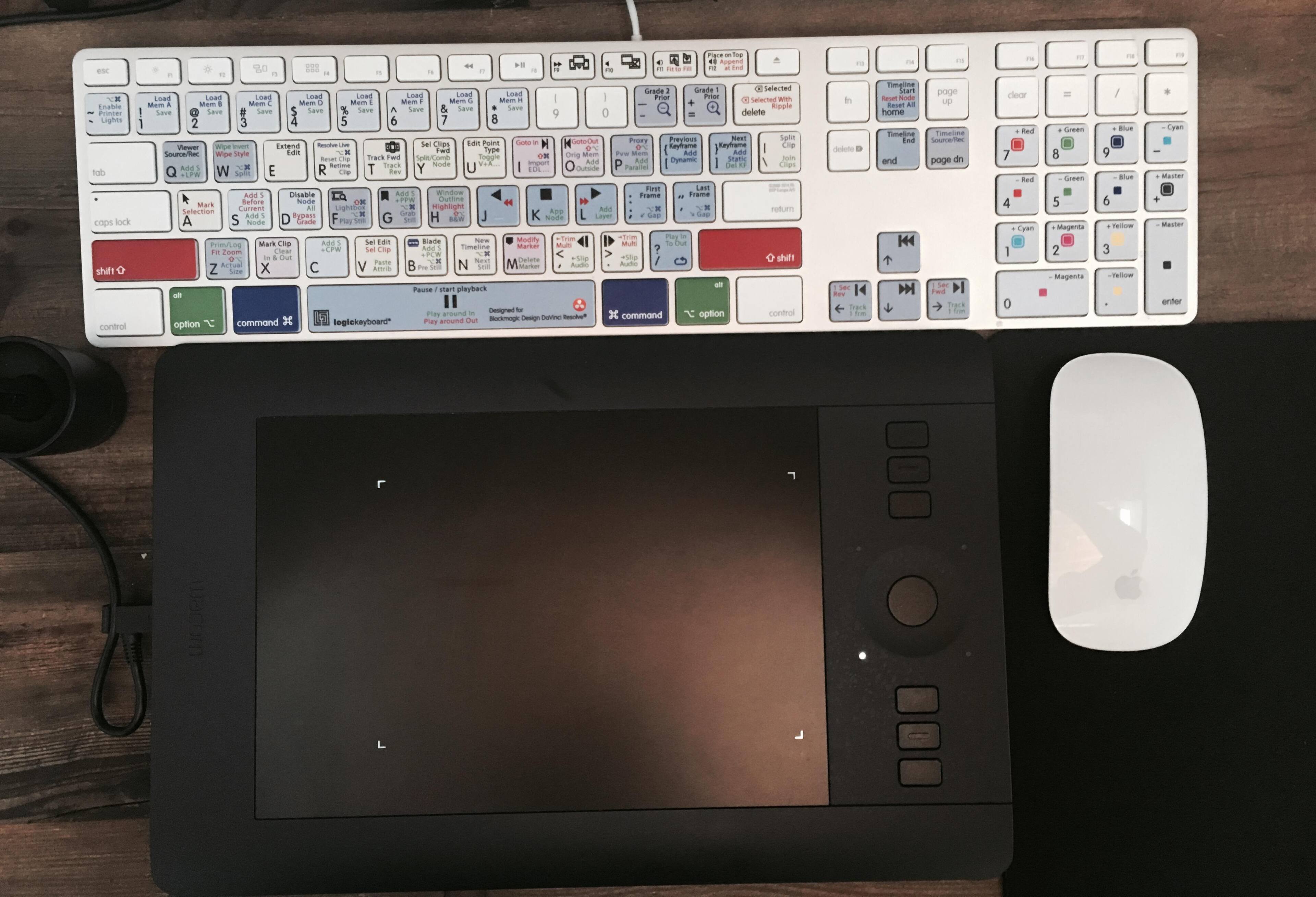 Intros Small Tablet in Action!, click to load a larger version