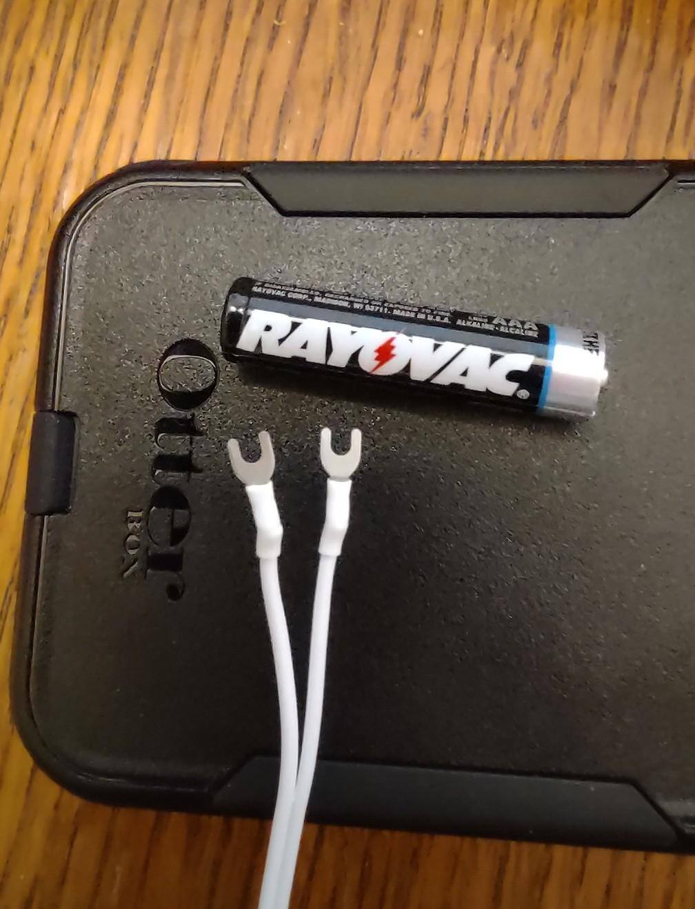 Pre-crimped spade lugs for easy connection to terminal screws., click to load a larger version