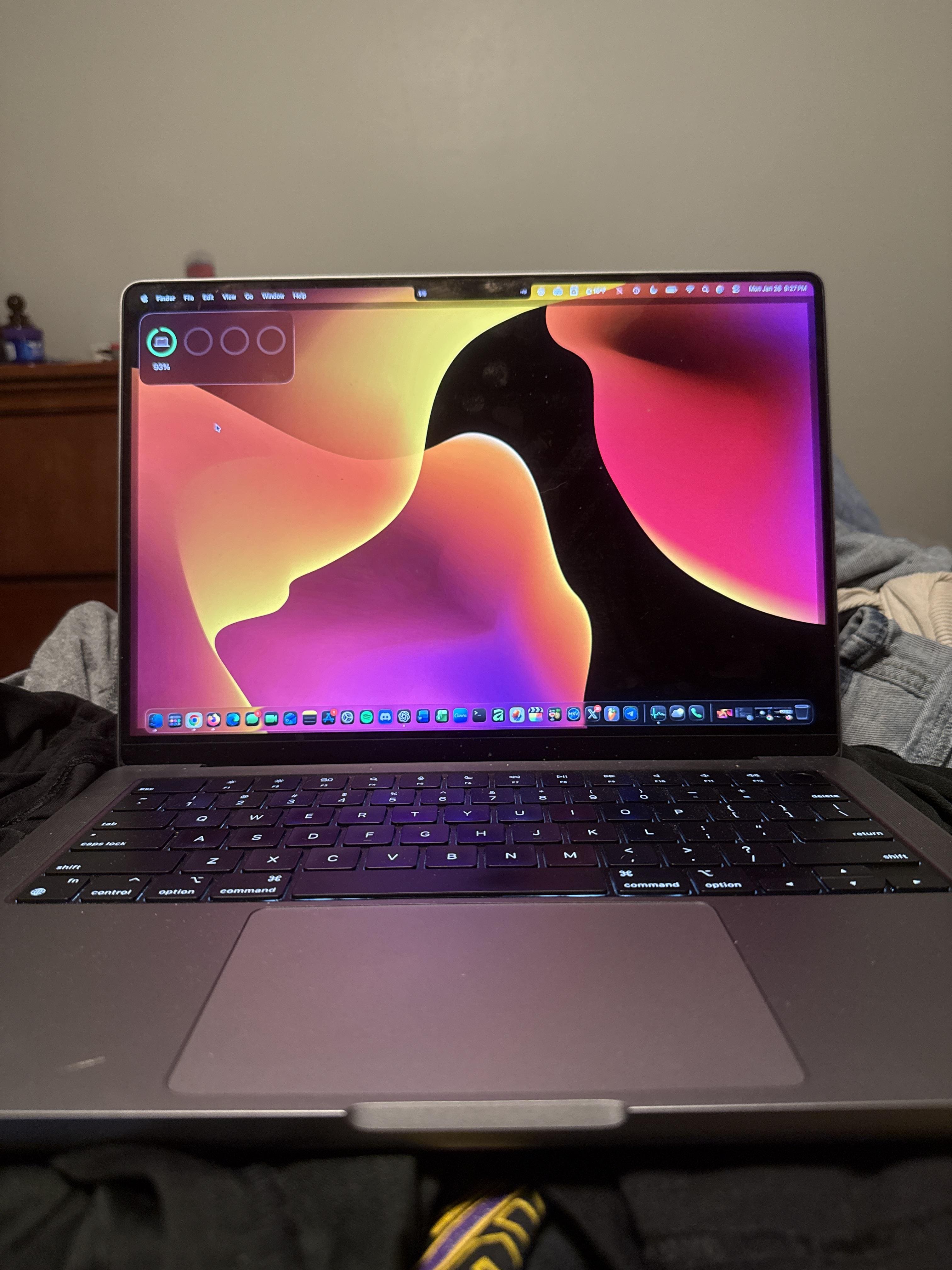 Apple Geek Squad Certified Refurbished MacBook Pro 14