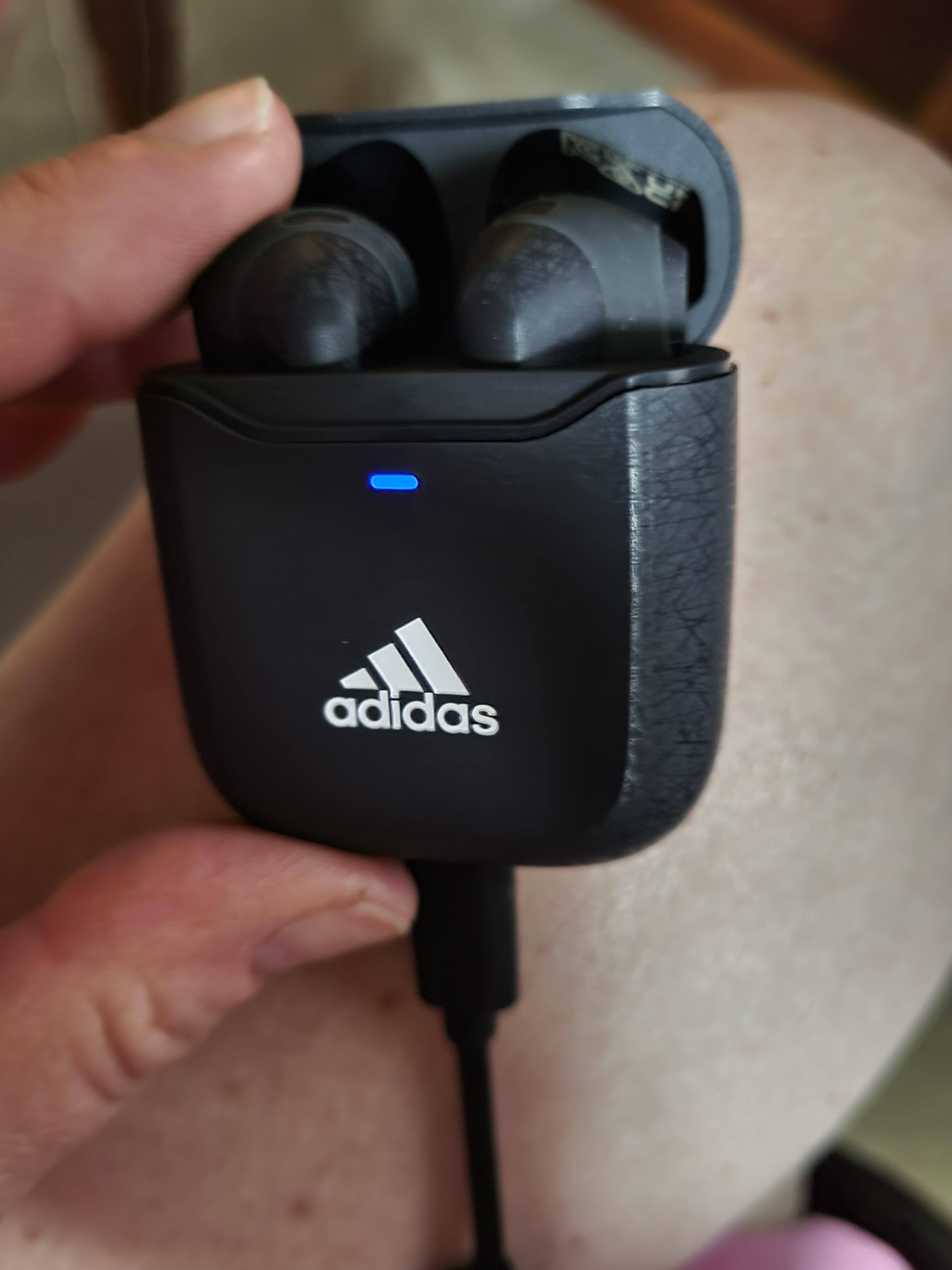 Zne-Blue Light Ready to Pair, click to load a larger version