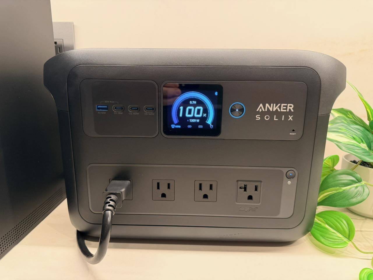 High output example, battery closeup, click to load a larger version