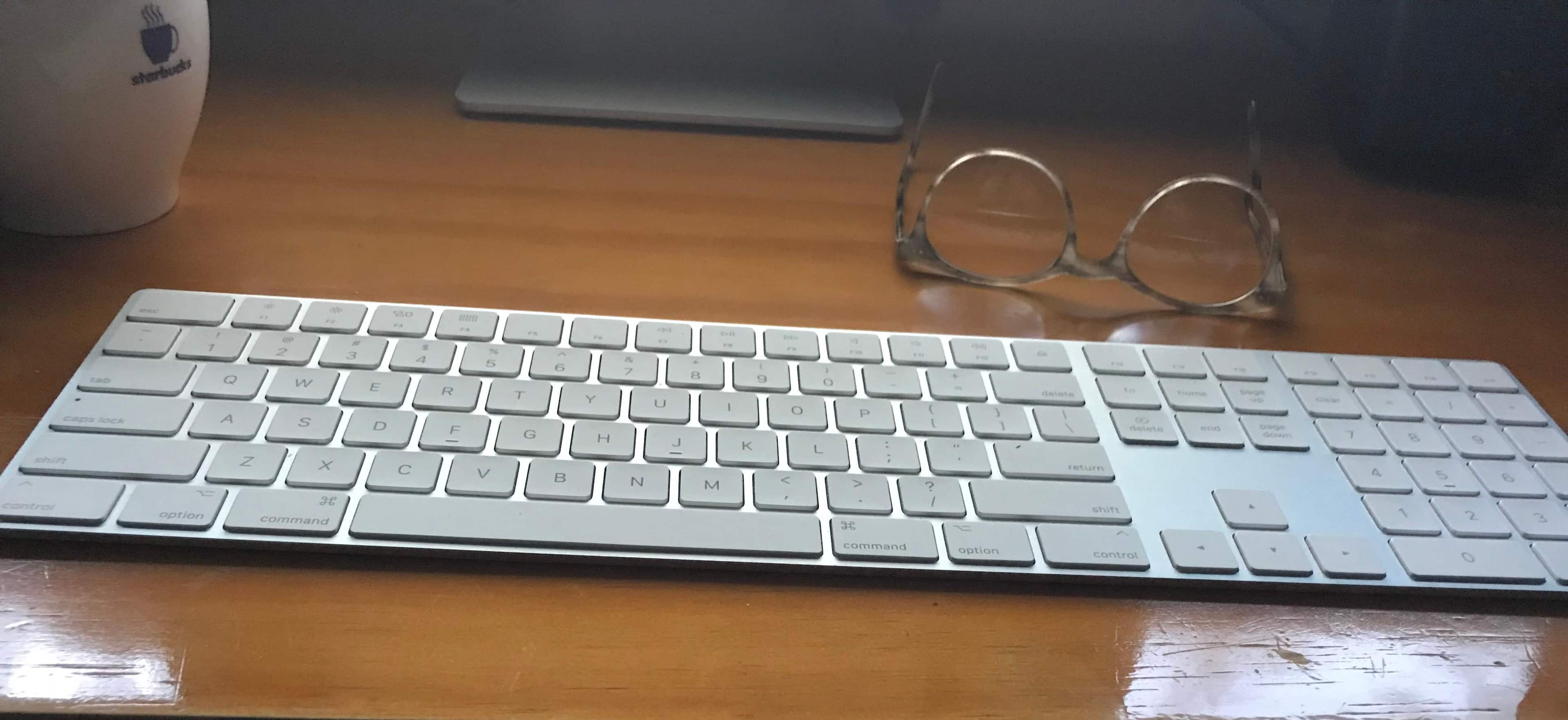 Apple Magic Keyboard full size with Numeric Keypad (Lightning Port