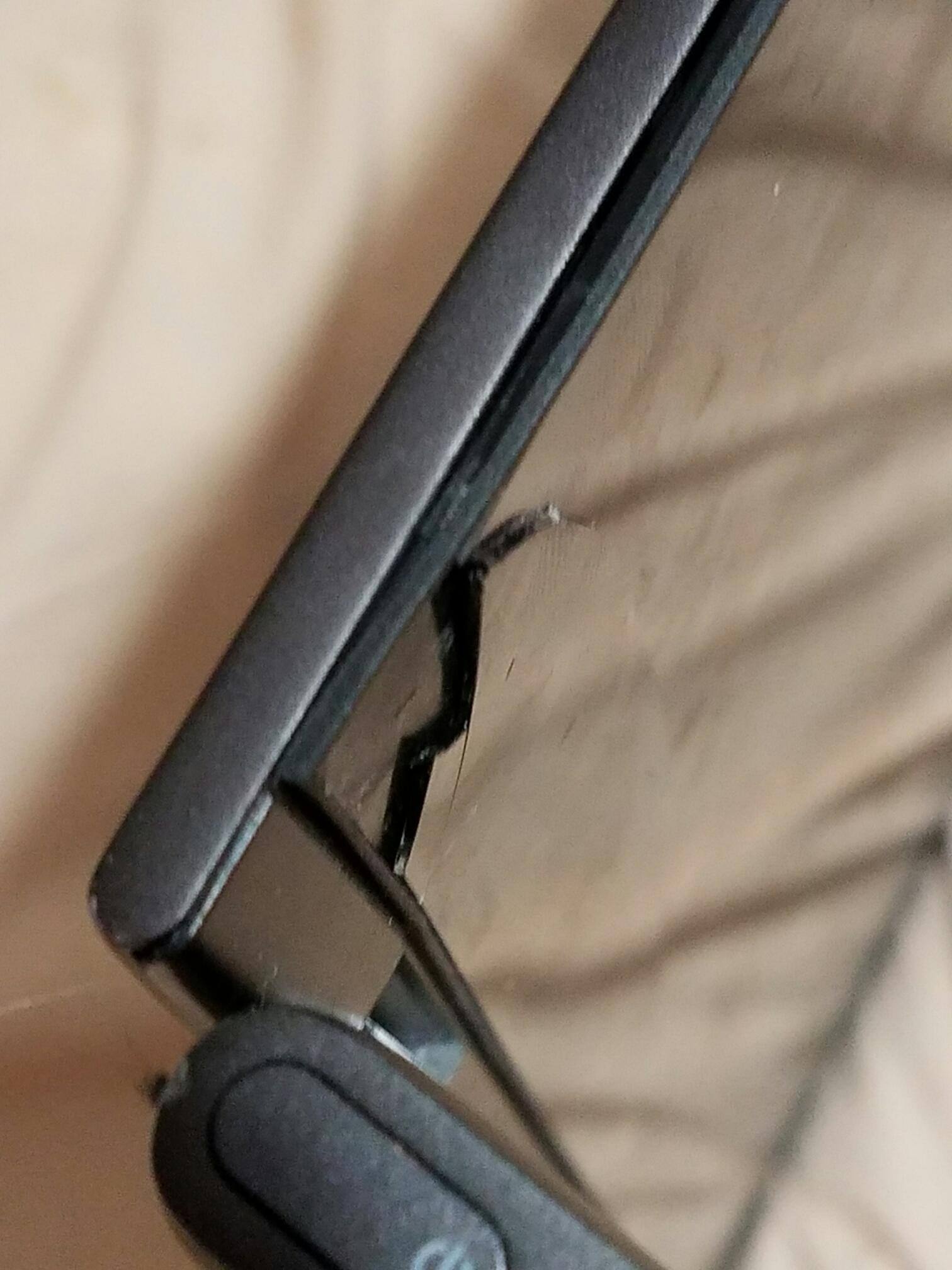 All I did was open it and this happened, click to load a larger version